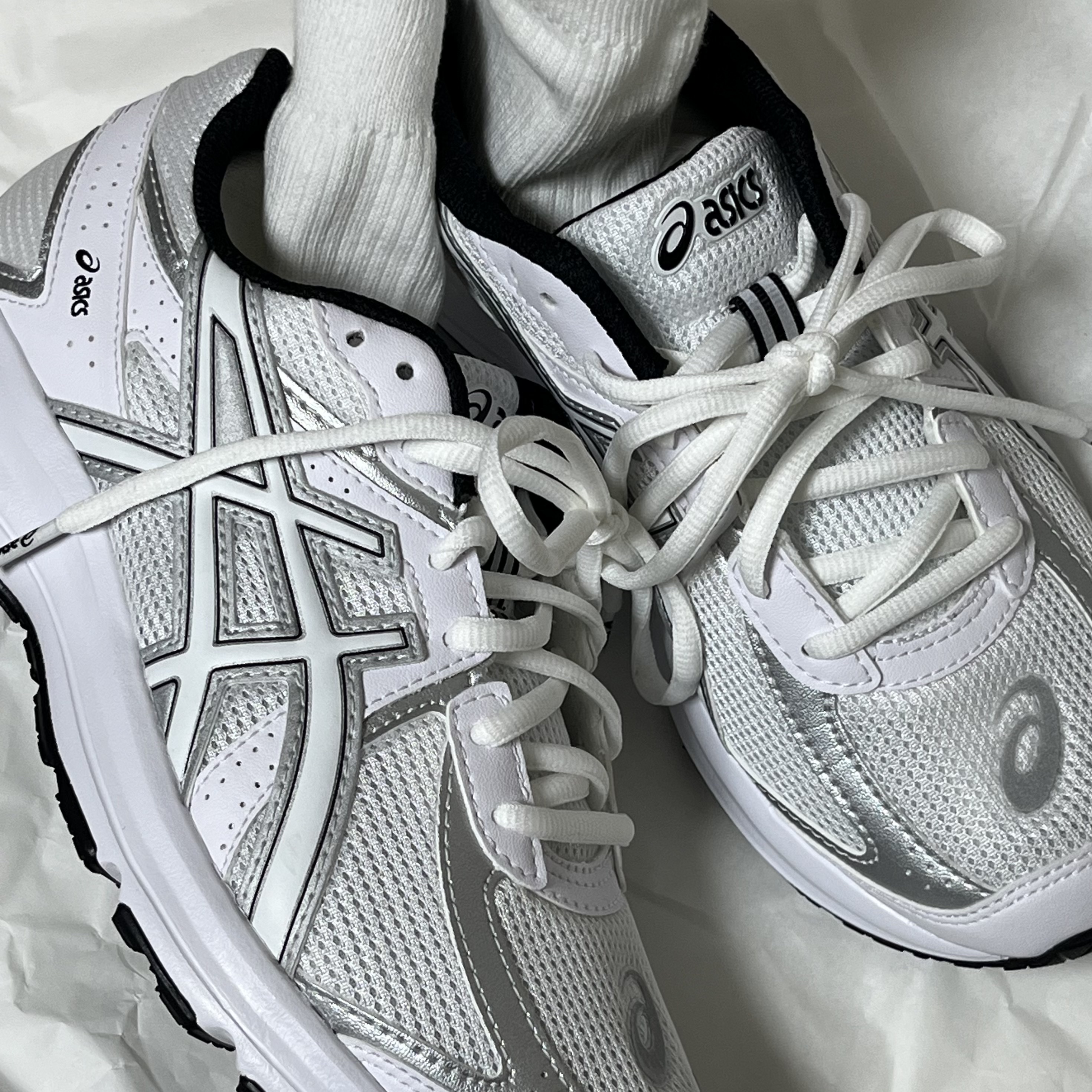 Asics Jog 100 S White - 2E Wide 착용 스타일 - 2