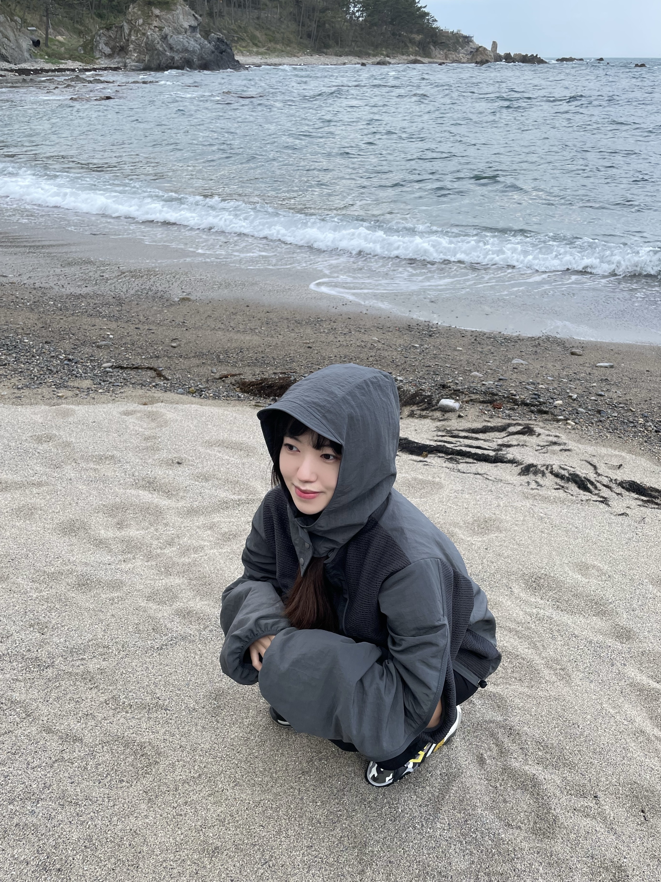 (W) Mischief Lightweight Mountain Pants Black 착용 스타일 - 2