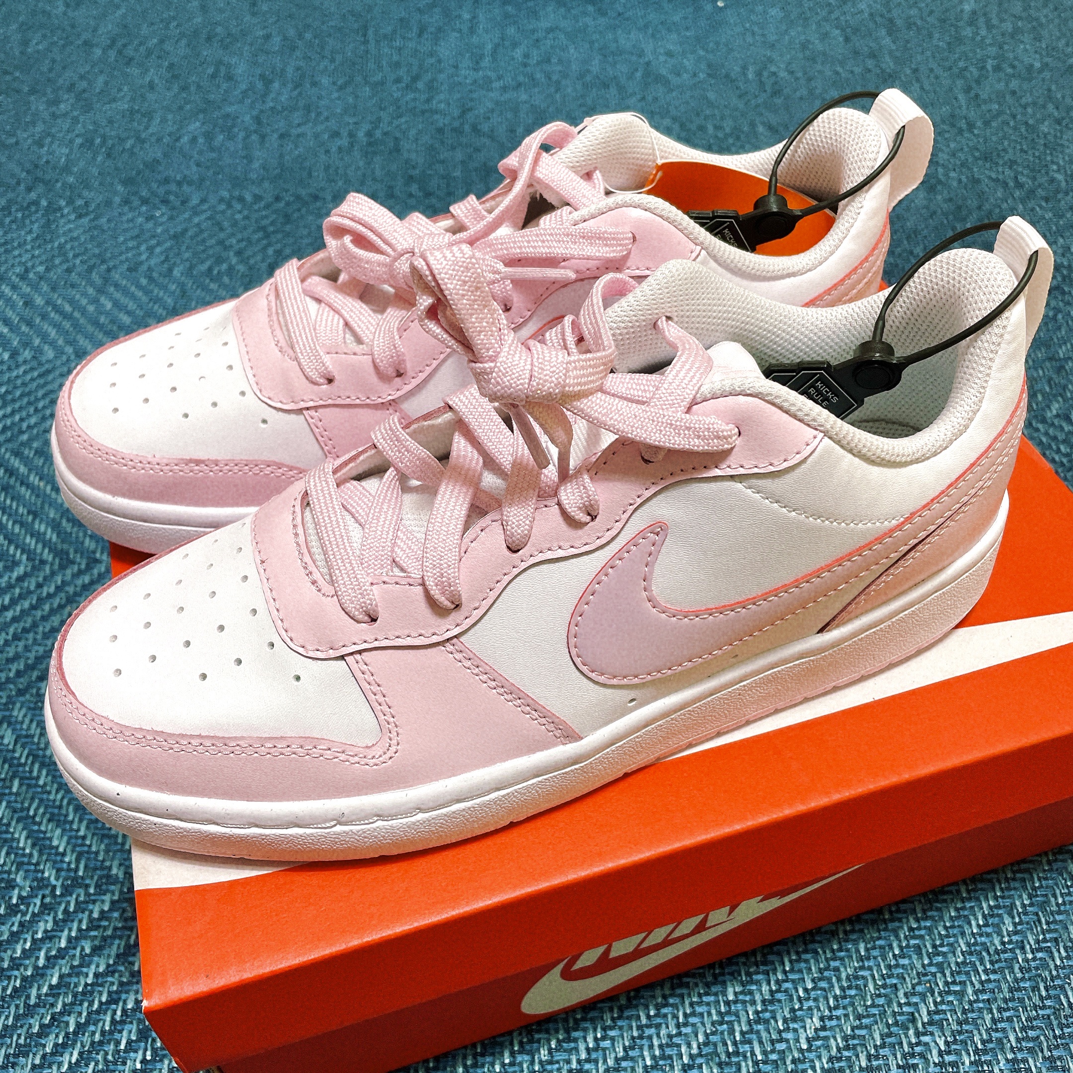 (GS) Nike Court Borough 2 SE White Pink Foam 착용 스타일