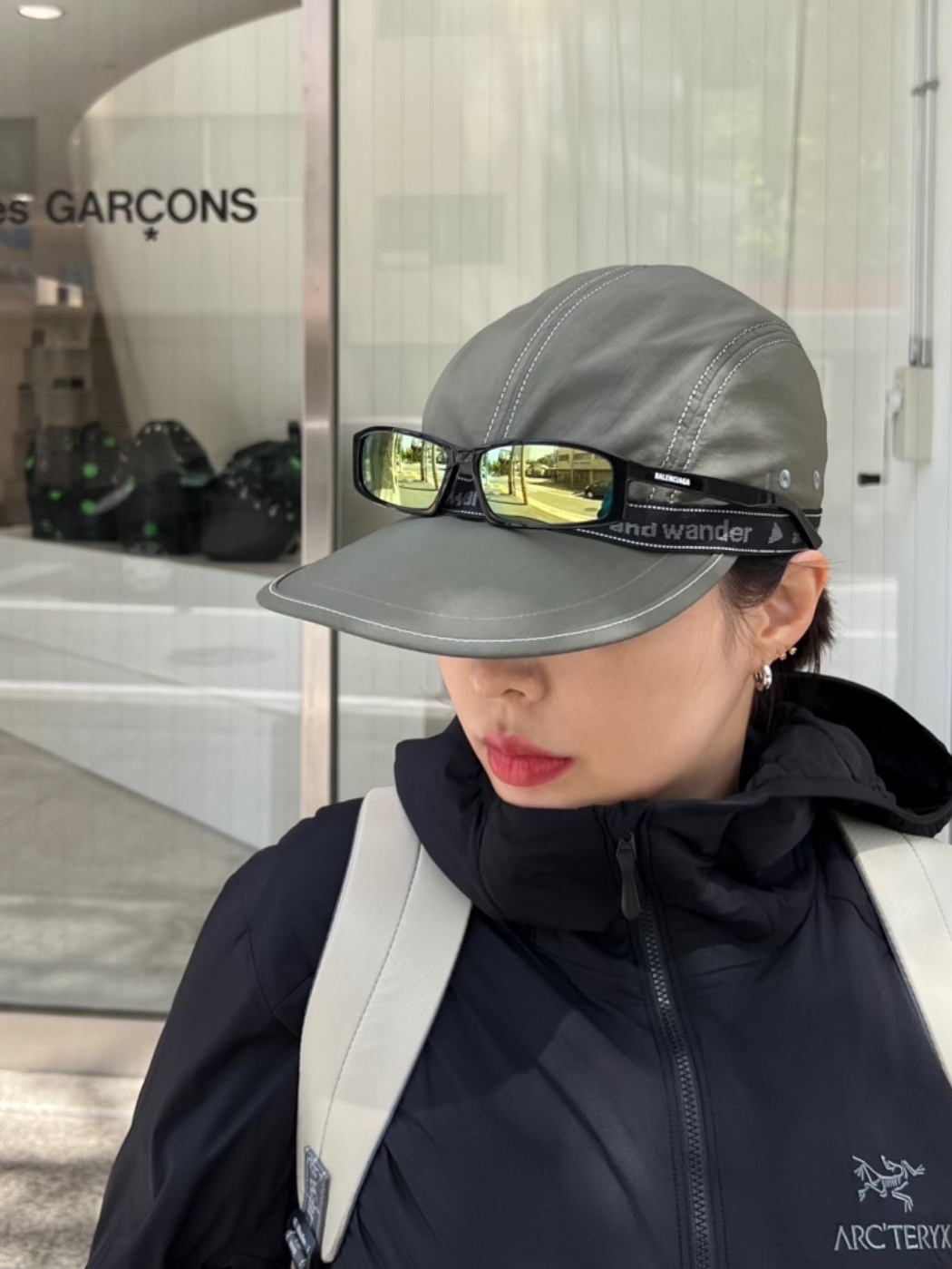 (W) Arc'teryx Atom Hoody Black, (W) Nike Air Rift Triple Black 착용 스타일 - 1
