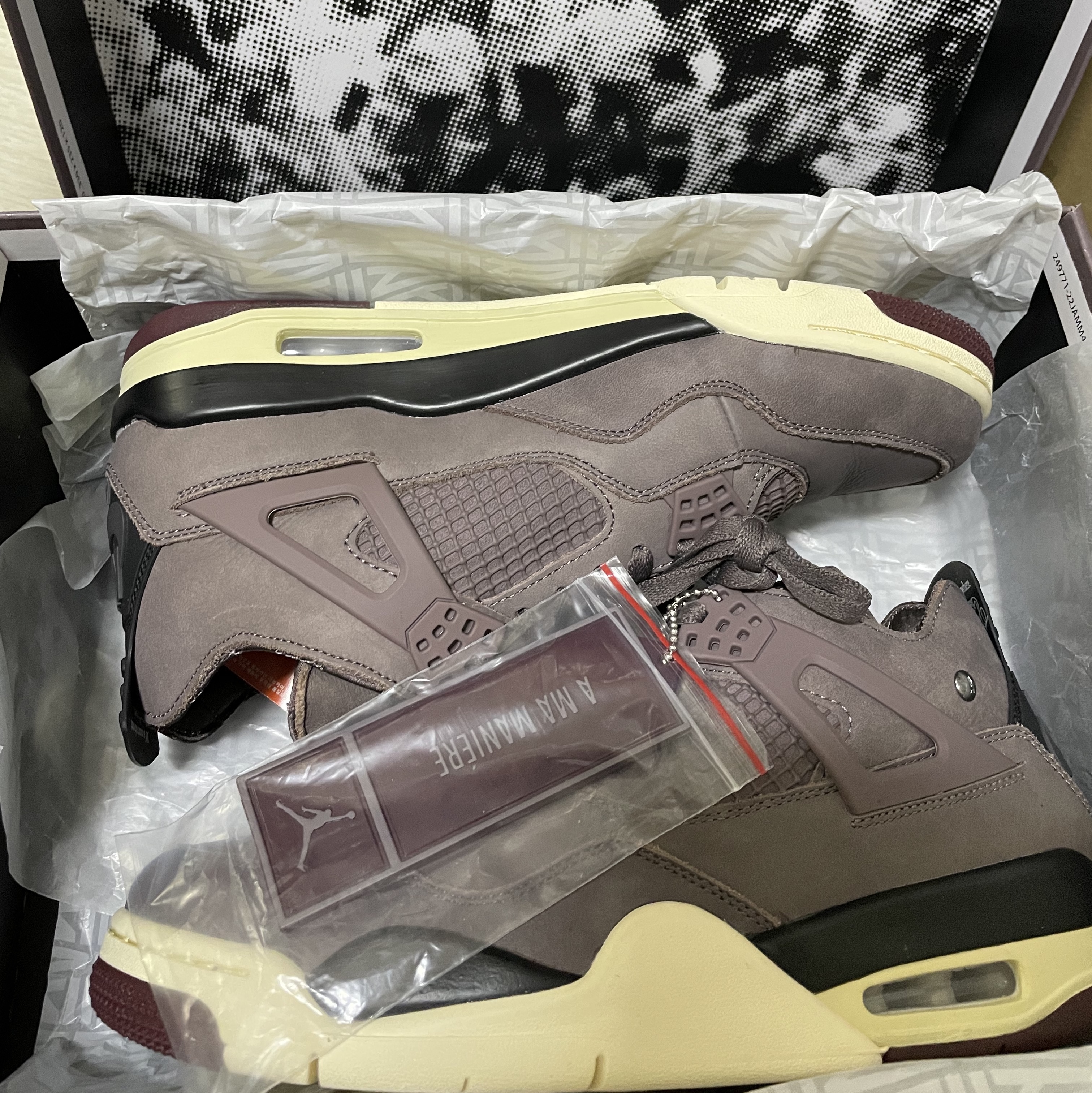 Jordan 4 x A Ma Maniere Retro Violet Ore 착용 스타일 - 2