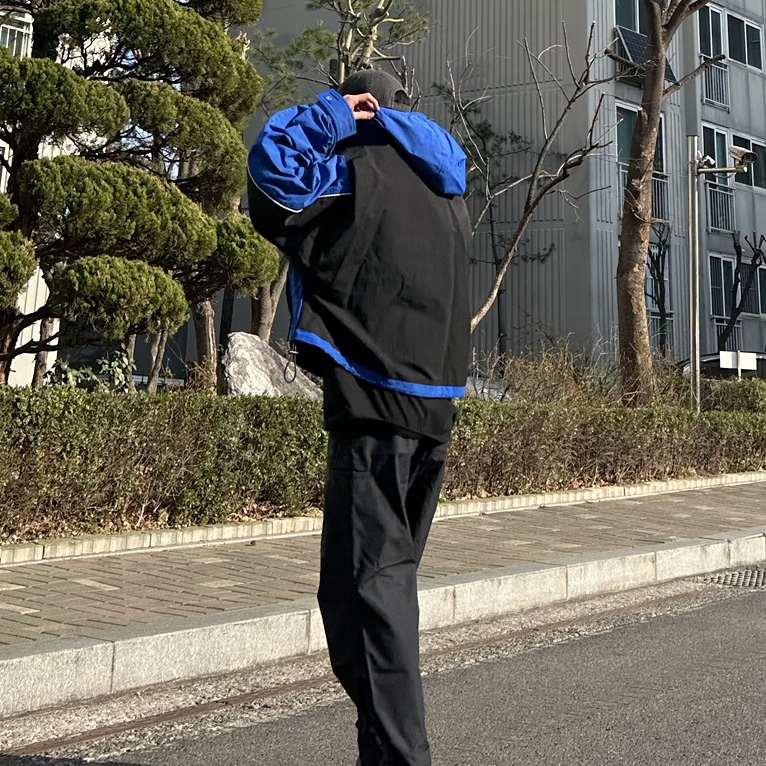 Ader Error Grampur Jumper Z-Blue, Ader Error Sig; TRS Tag Cap 01 Charcoal 착용 스타일