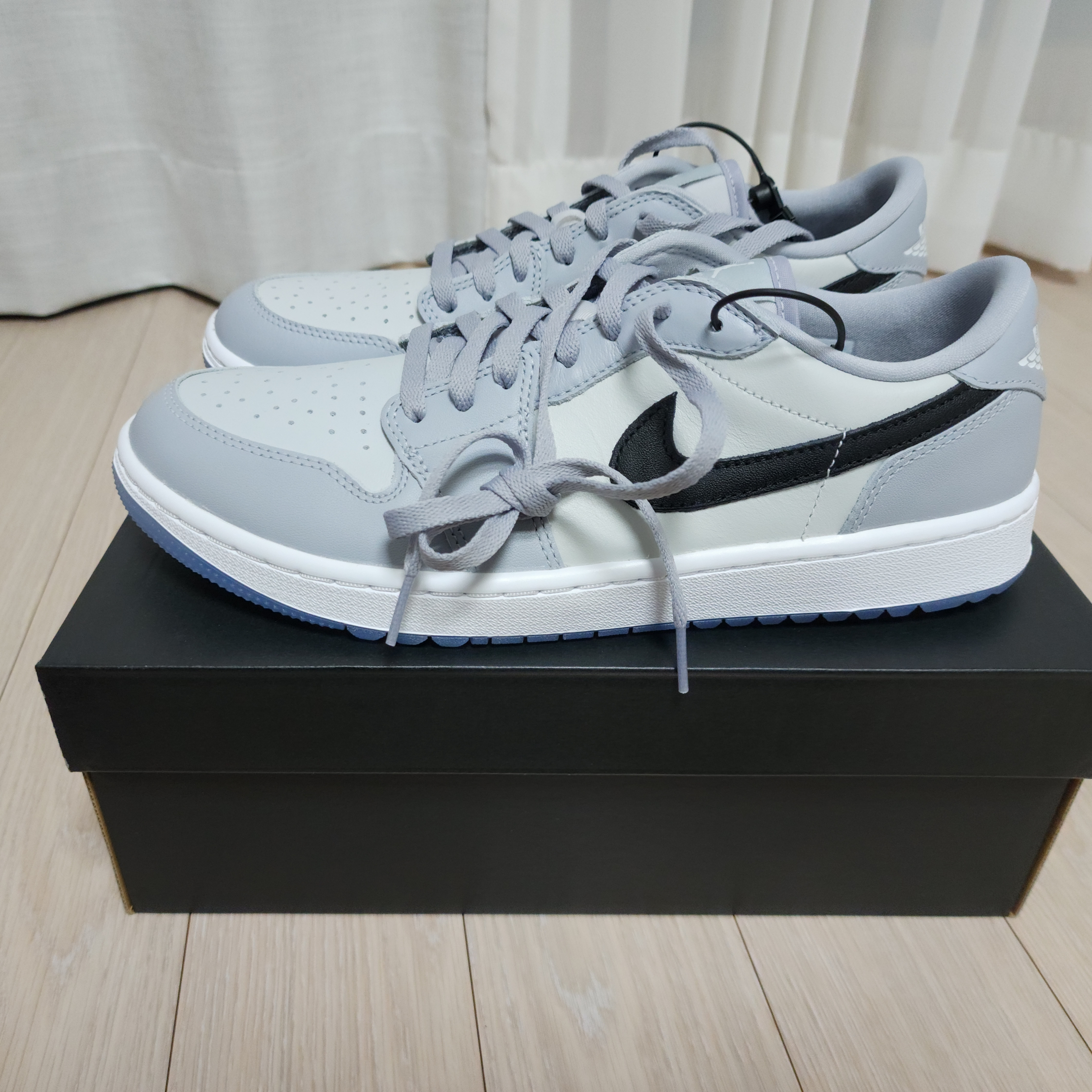 Jordan 1 Low Golf Wolf Grey 착용 스타일