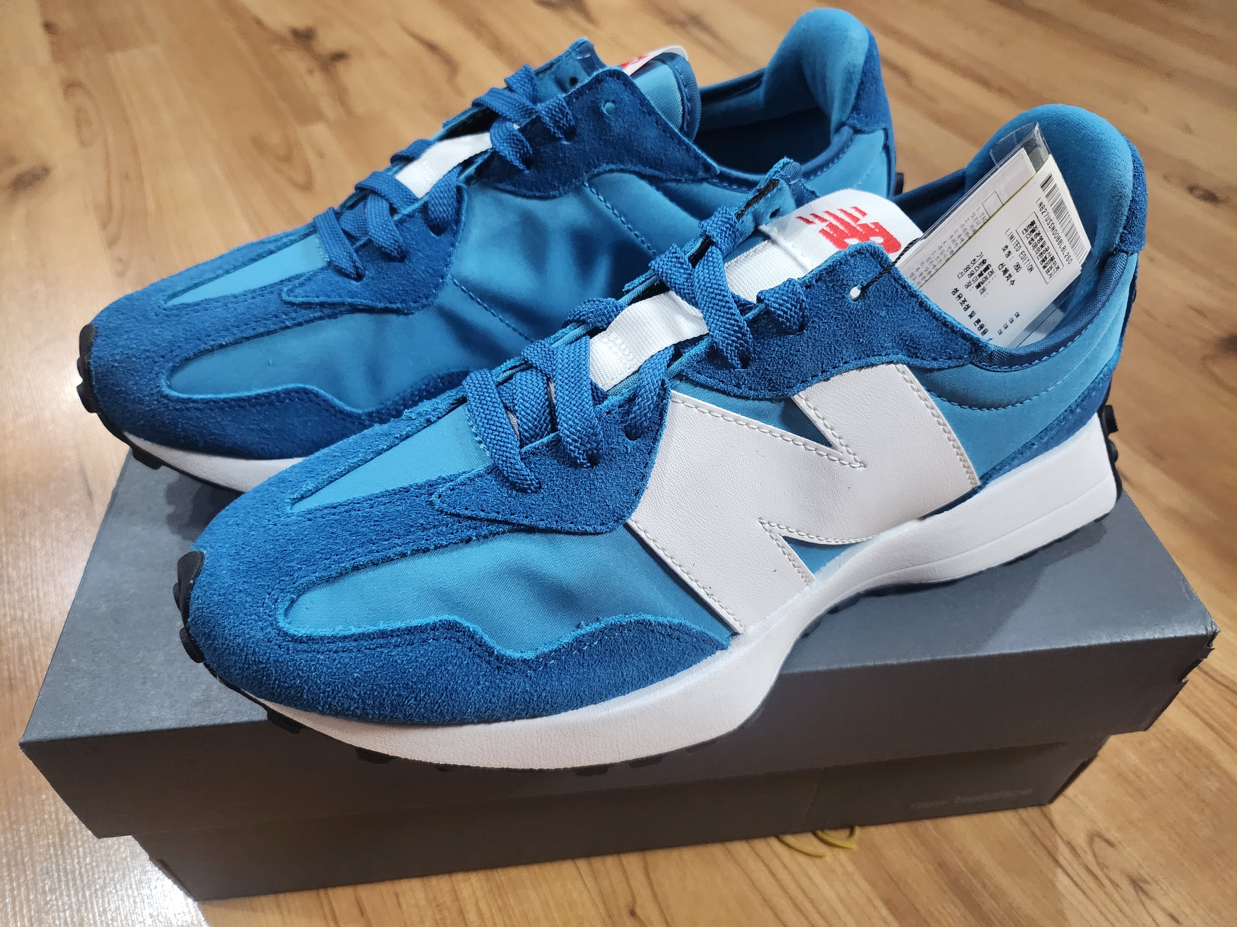 New Balance 327 Light Rogue Wave 착용 스타일 - 1