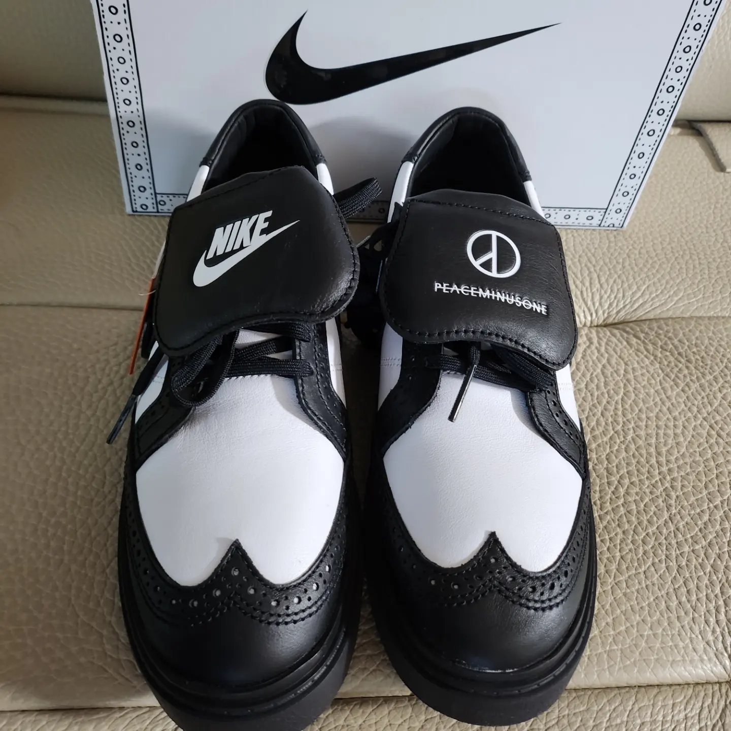 Nike x Peaceminusone Kwondo1 Black and White 착용 스타일 - 2