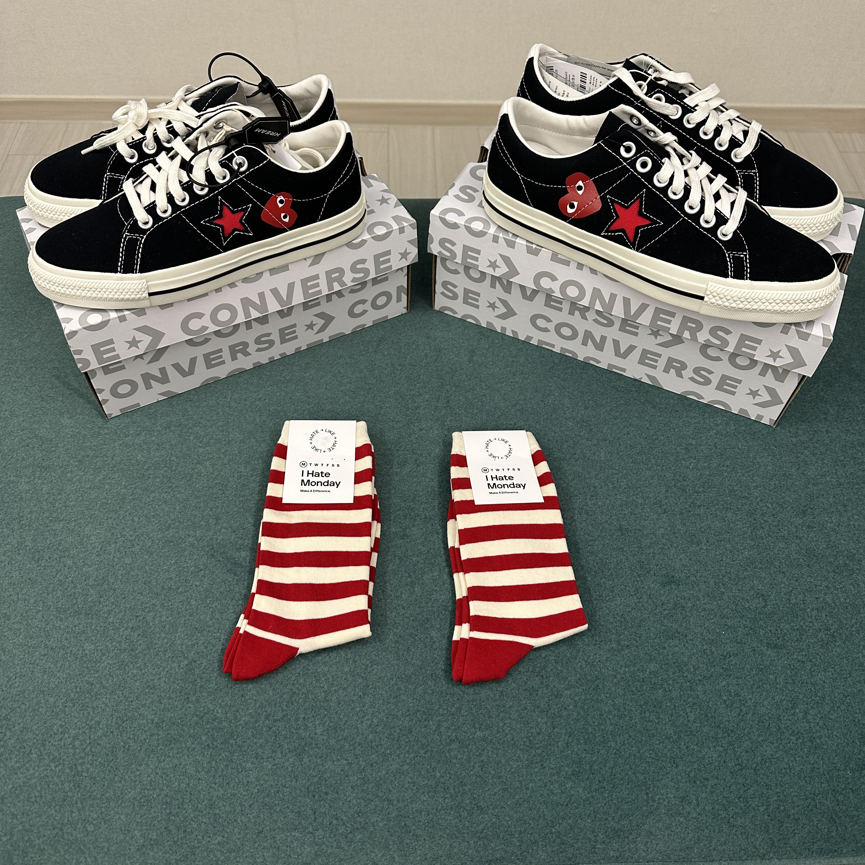 Converse x Play Comme des Garcons One Star Ox Black 착용 스타일