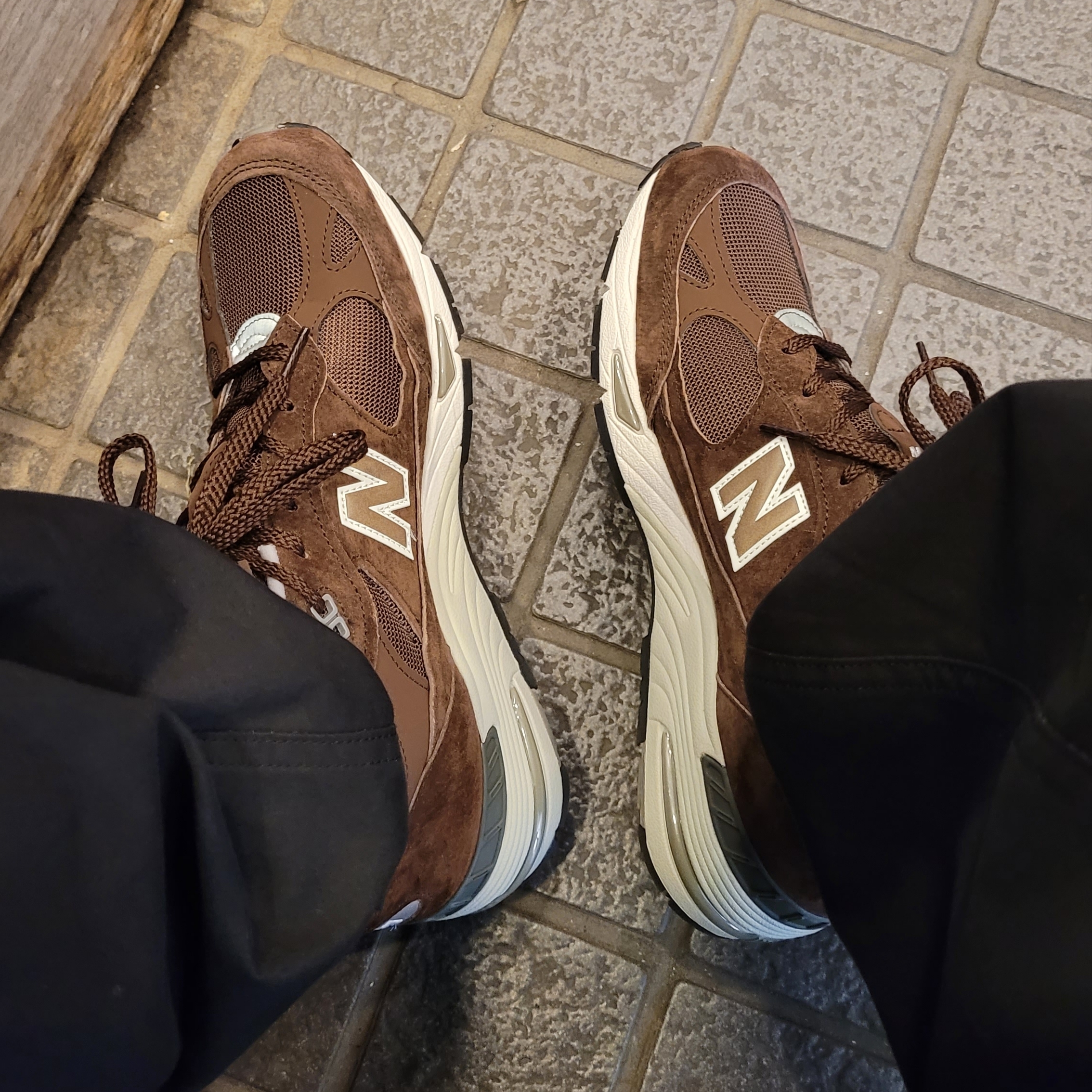 New Balance 991 Made in UK Mocha Brown 착용 스타일
