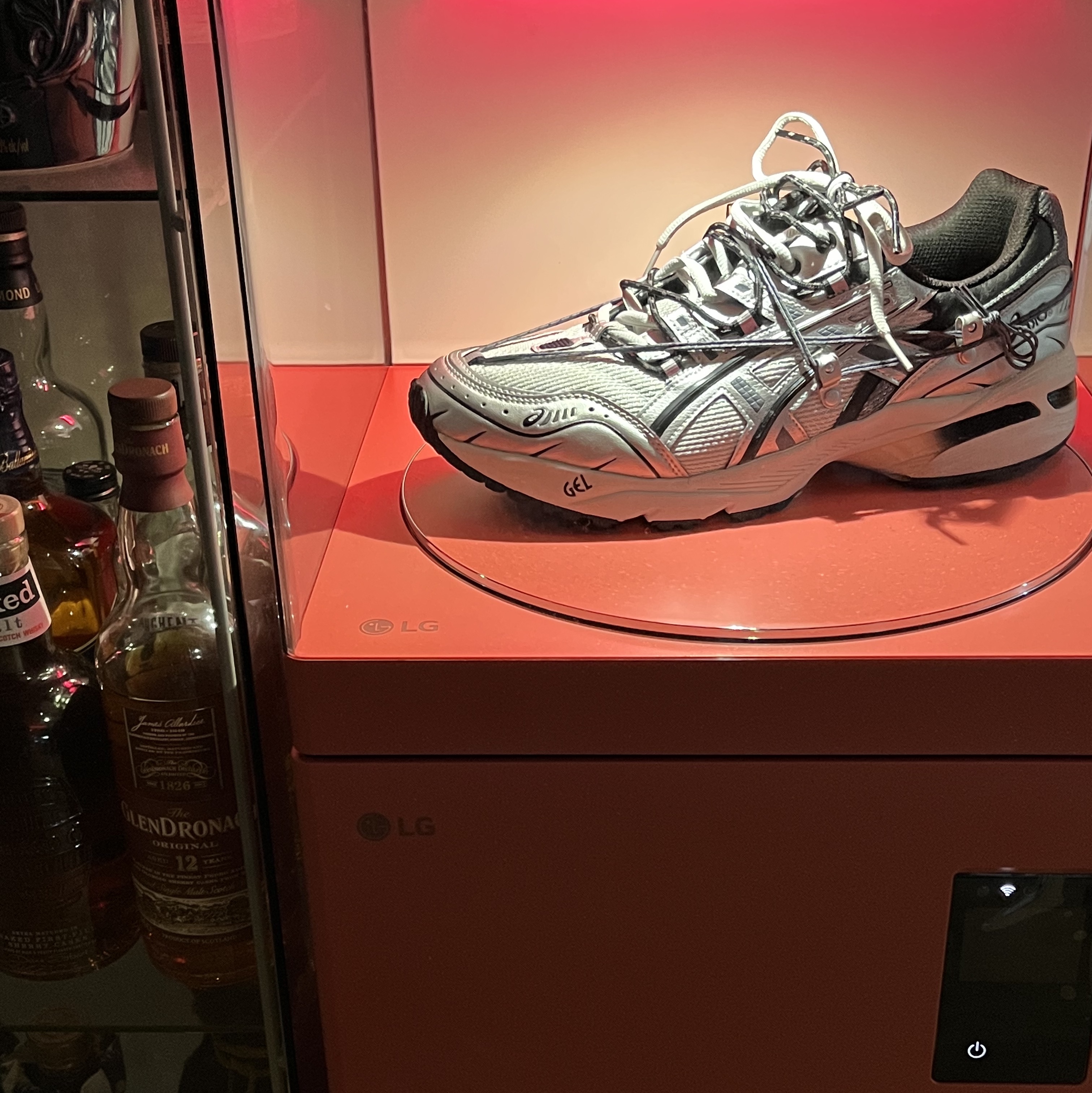 Asics x Andersson Bell Gel-1090 Glacier Grey Silver 착용 스타일