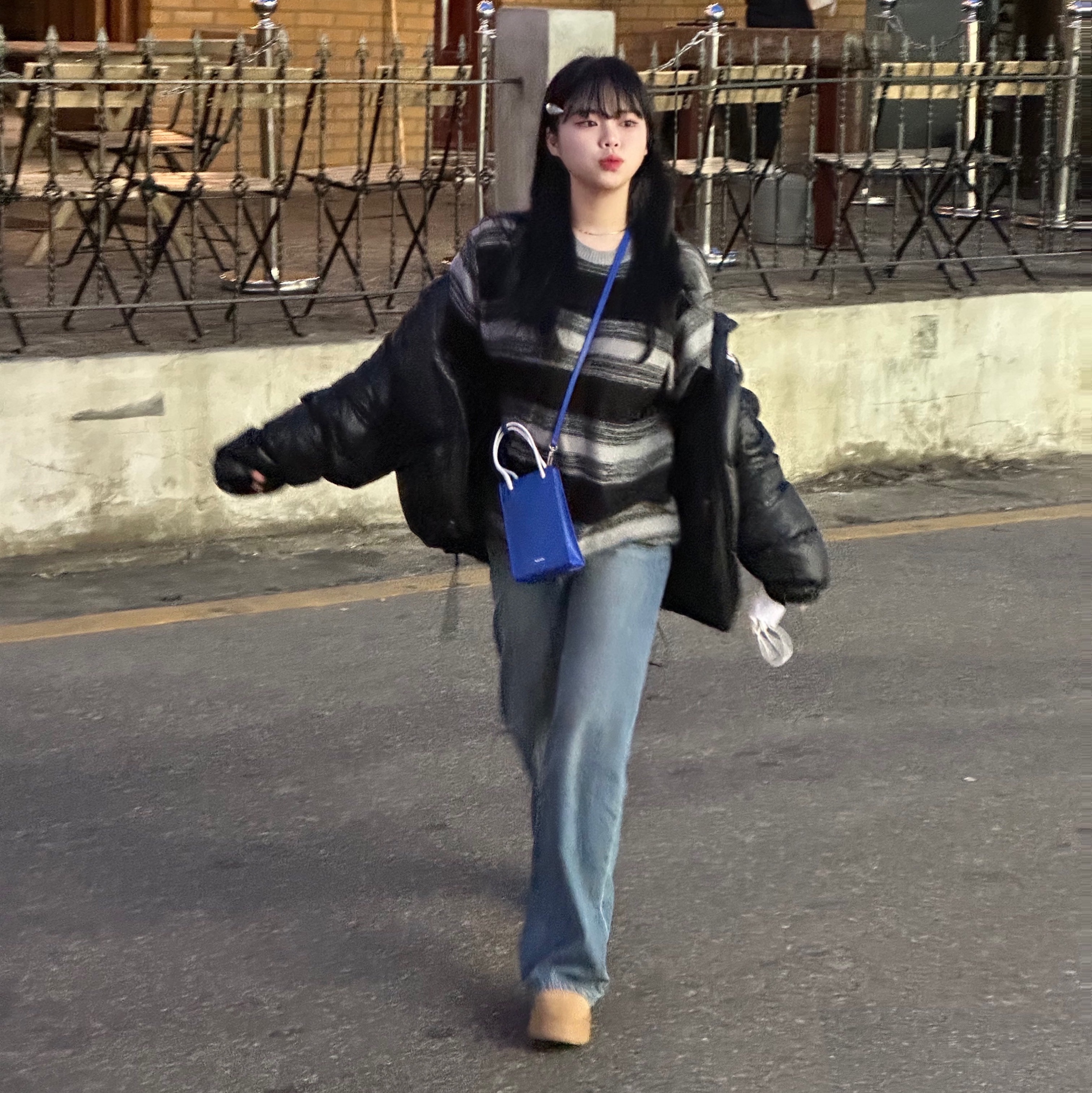 Ader Error Small Shopper Bag Blue 착용 스타일 - 1