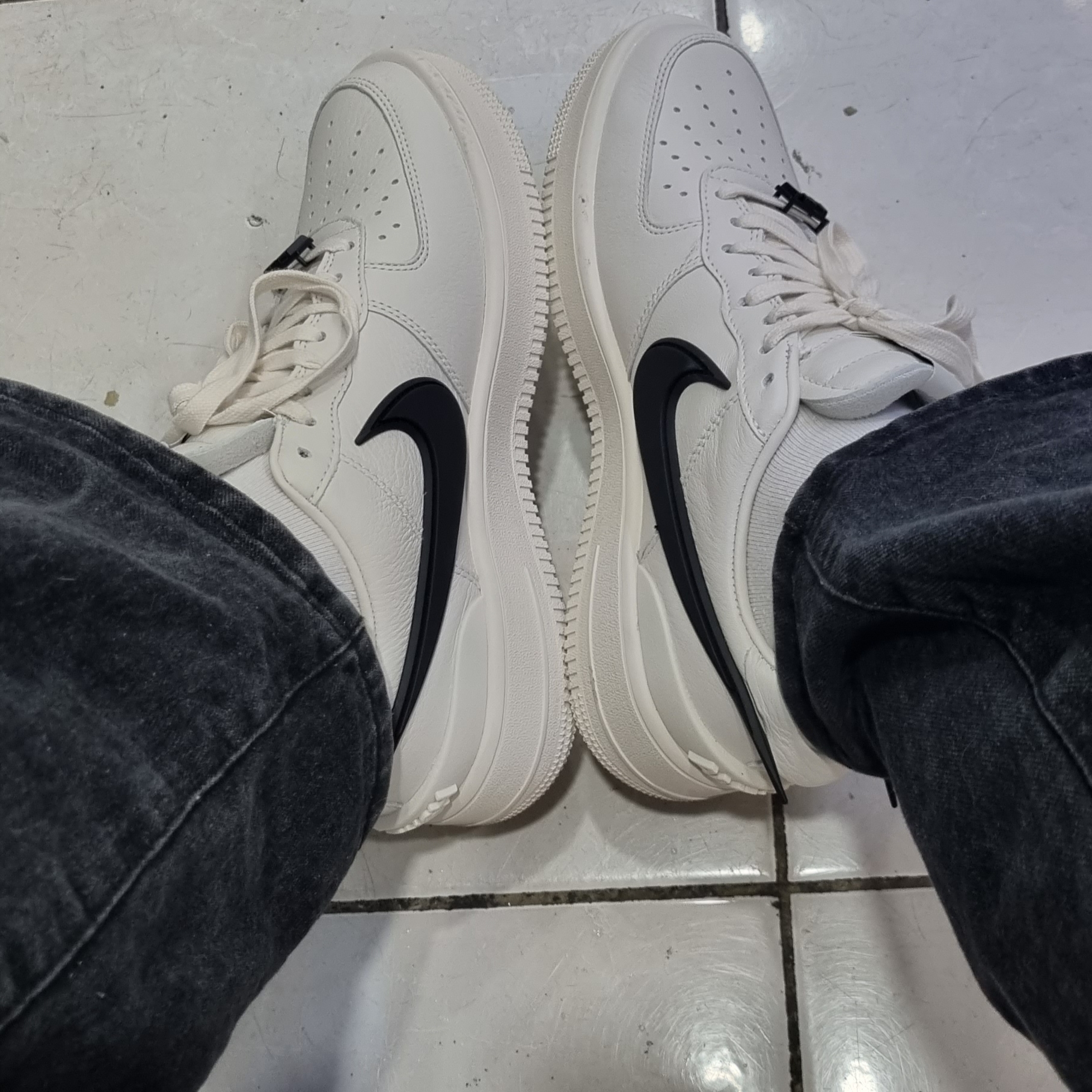 Nike x Ambush Air Force 1 Low SP Phantom 착용 스타일