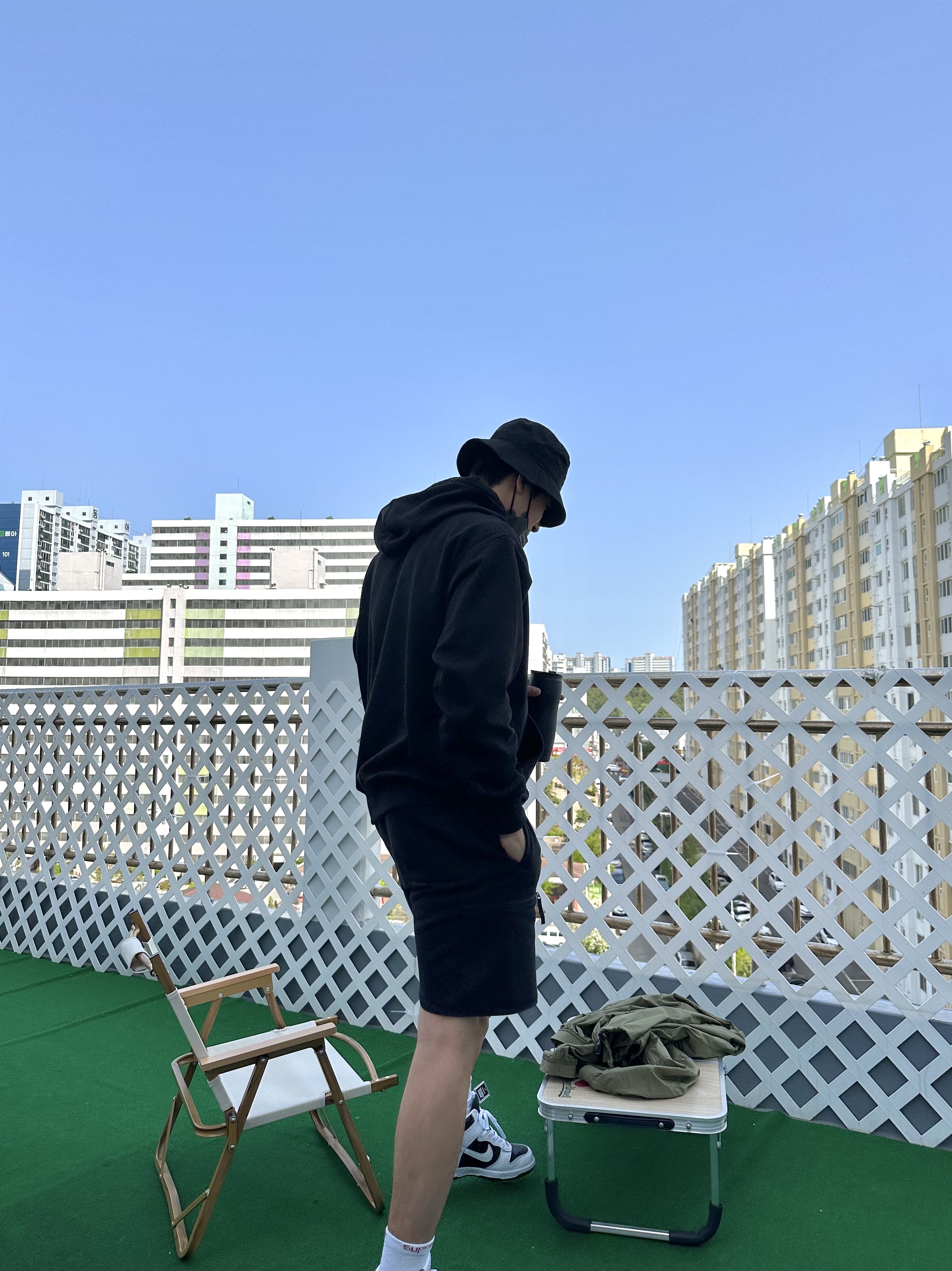 Kenzo Jungle Bucket Hat Black, Supreme x The North Face Convertible Hooded Sweatshirt Black - 23SS 착용 스타일 - 3