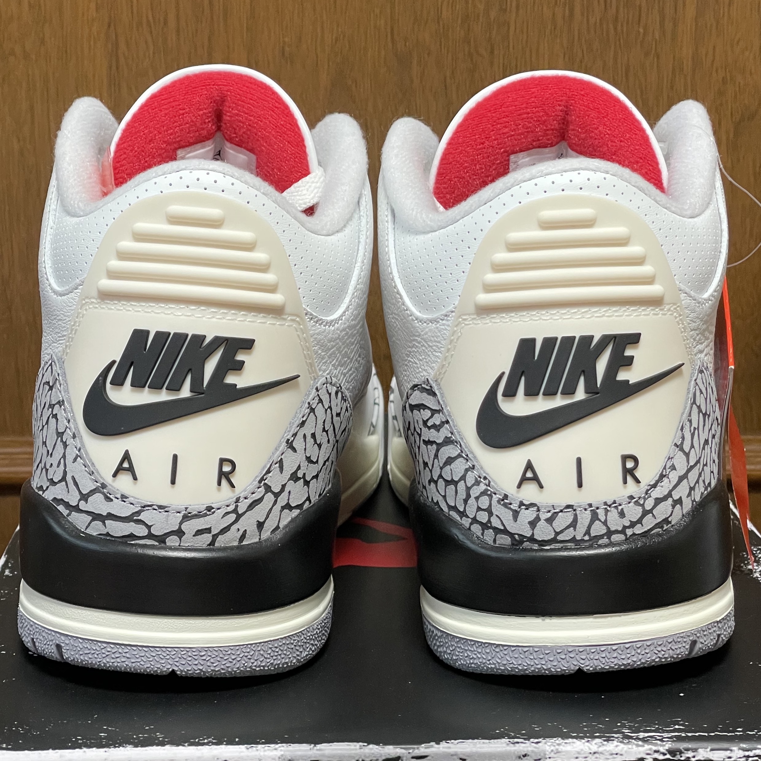 Jordan 3 Retro White Cement Reimagined 착용 스타일 - 4