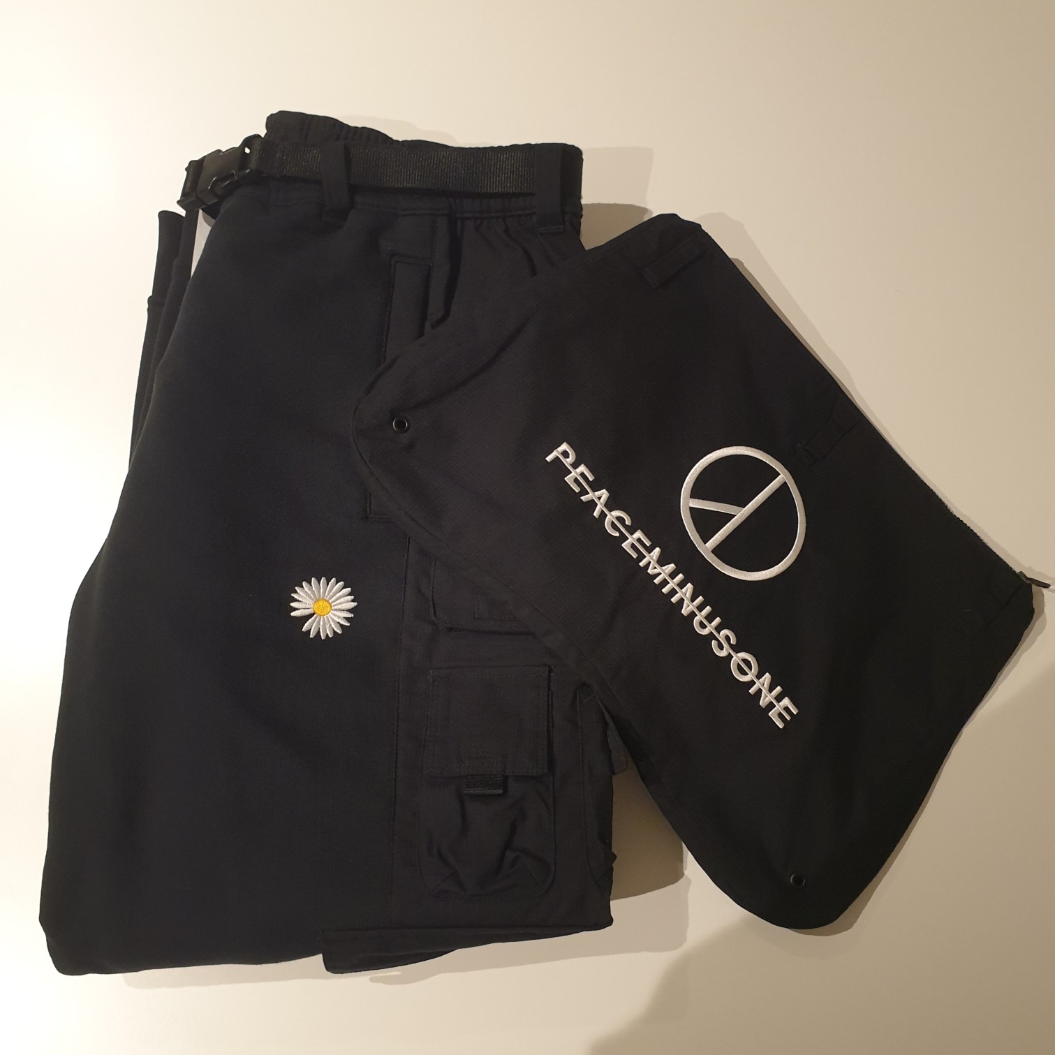 Nike x Peaceminusone Wide Pants Black (DR0096-010) 착용 스타일