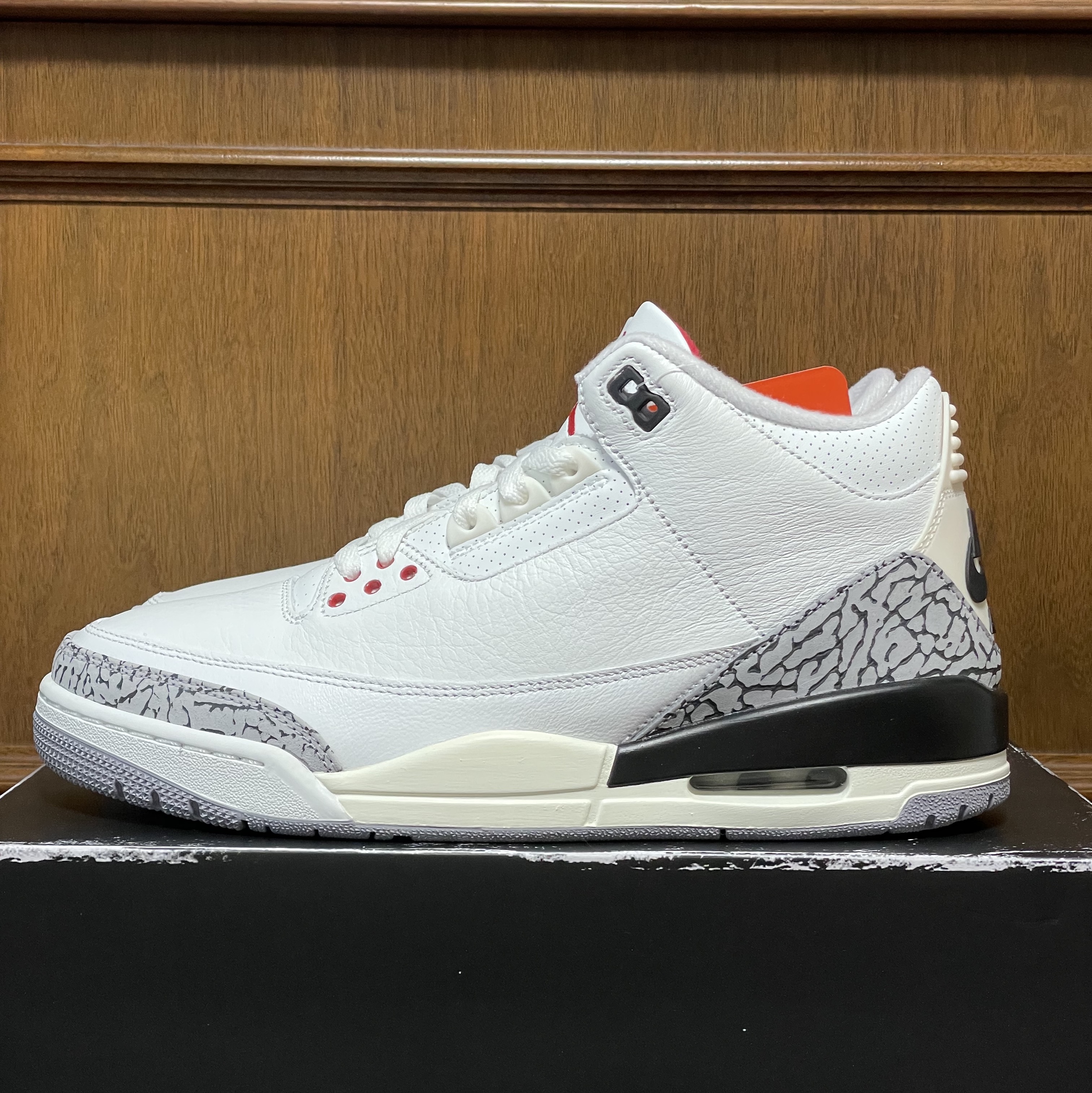 Jordan 3 Retro White Cement Reimagined 착용 스타일 - 1