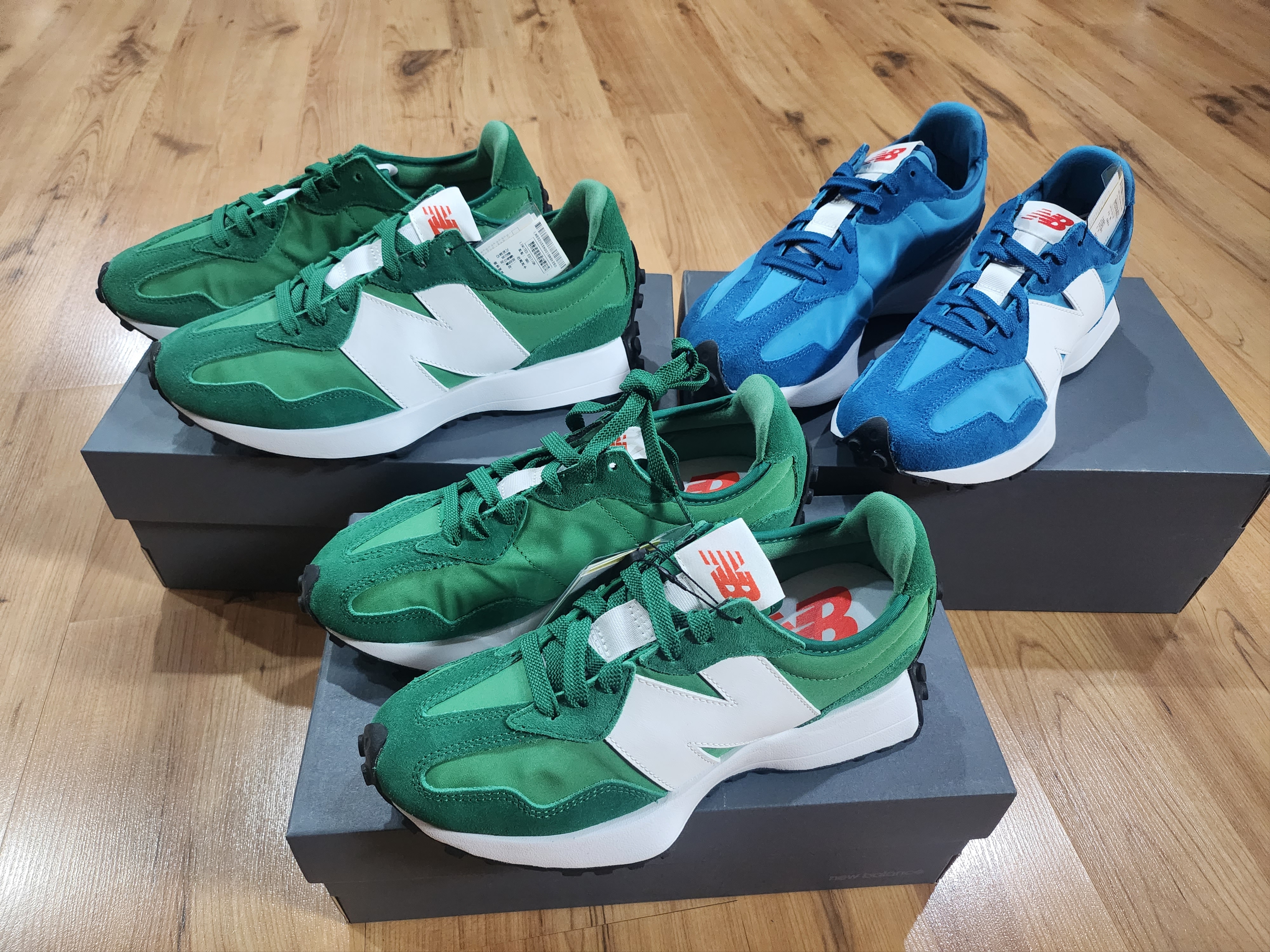 New Balance 327 Light Rogue Wave 착용 스타일 - 1