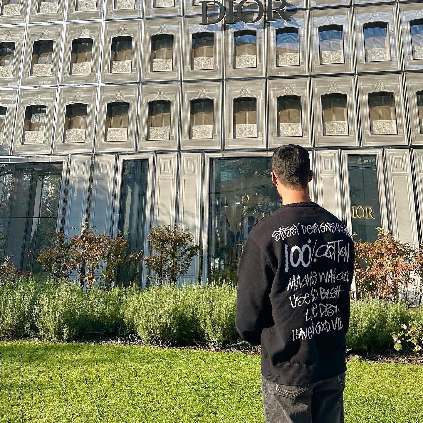 Stussy Care Label Sweater Black 착용 스타일