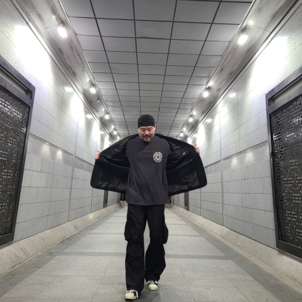 Adidas Superstar Premium Black White 착용 스타일 - 3