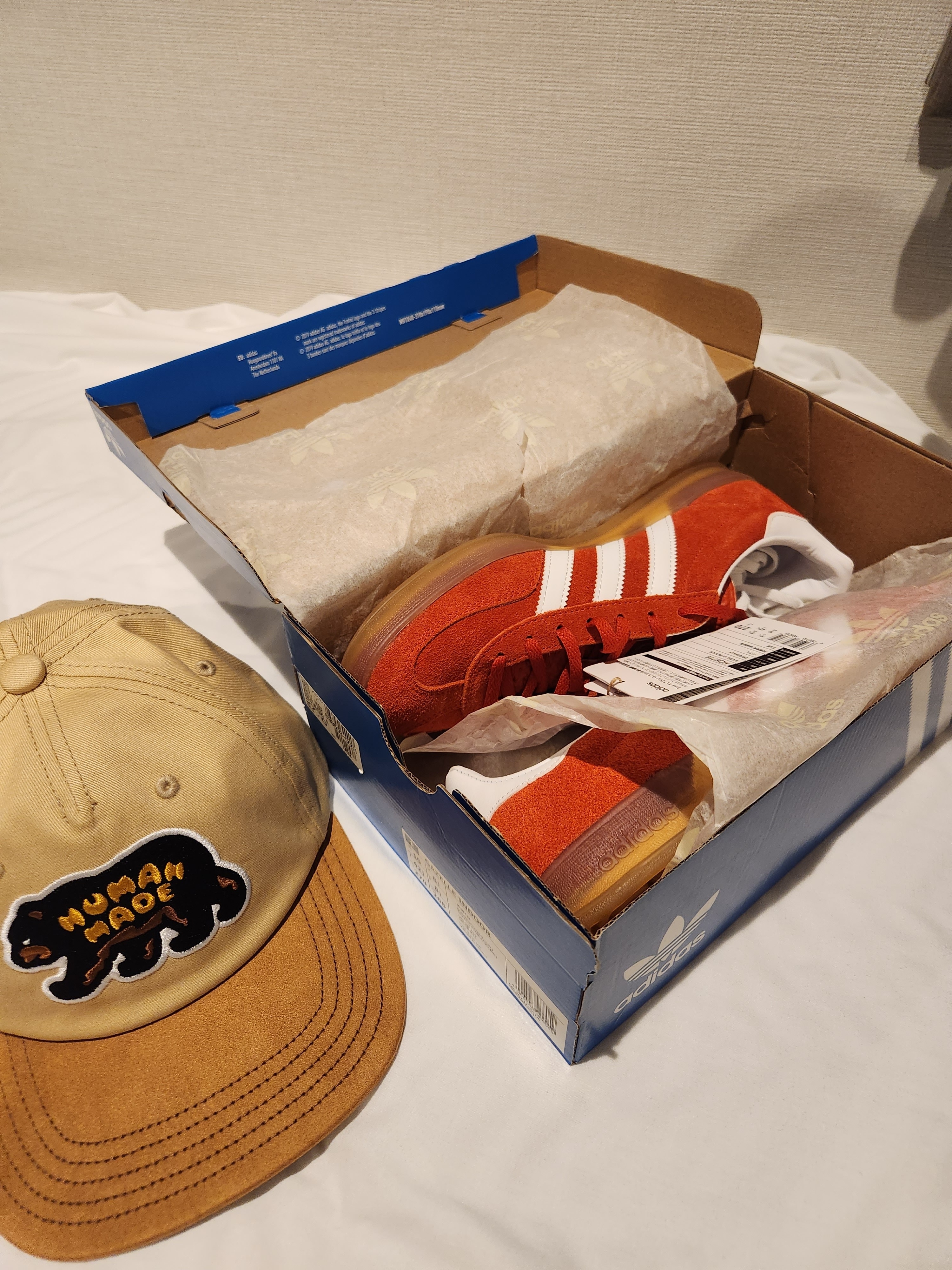 (W) Adidas Gazelle Indoor Bold Orange Cloud White, Human Made 5 Panel Twill Cap #2 Beige 착용 스타일 - 2