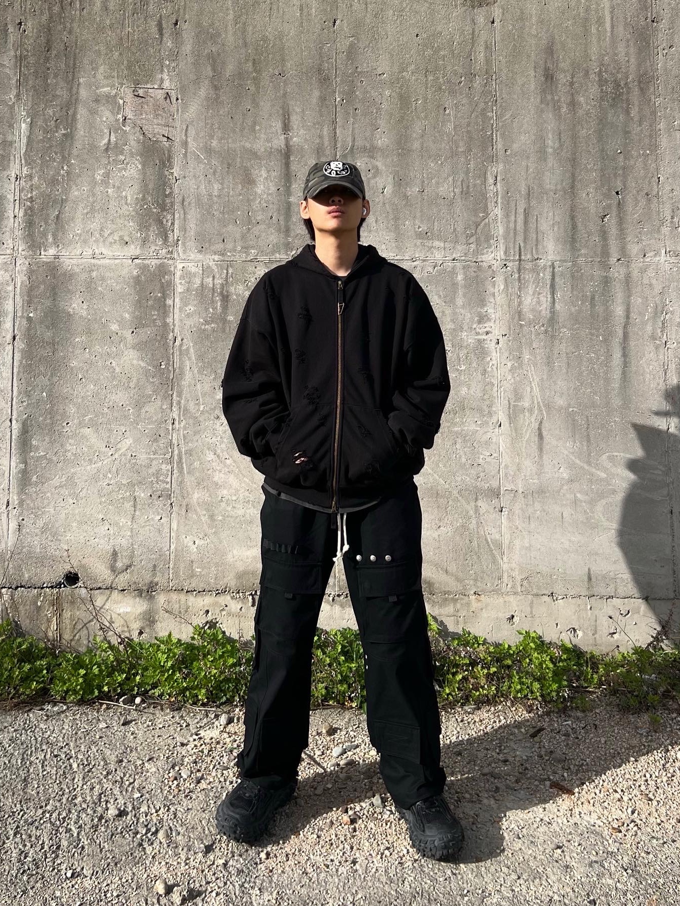 Undermycar Otter Oversized Damage-Washed Hood Zip-Up Sepia - 22FW, Balenciaga Defender Sneakers Black 착용 스타일 - 3