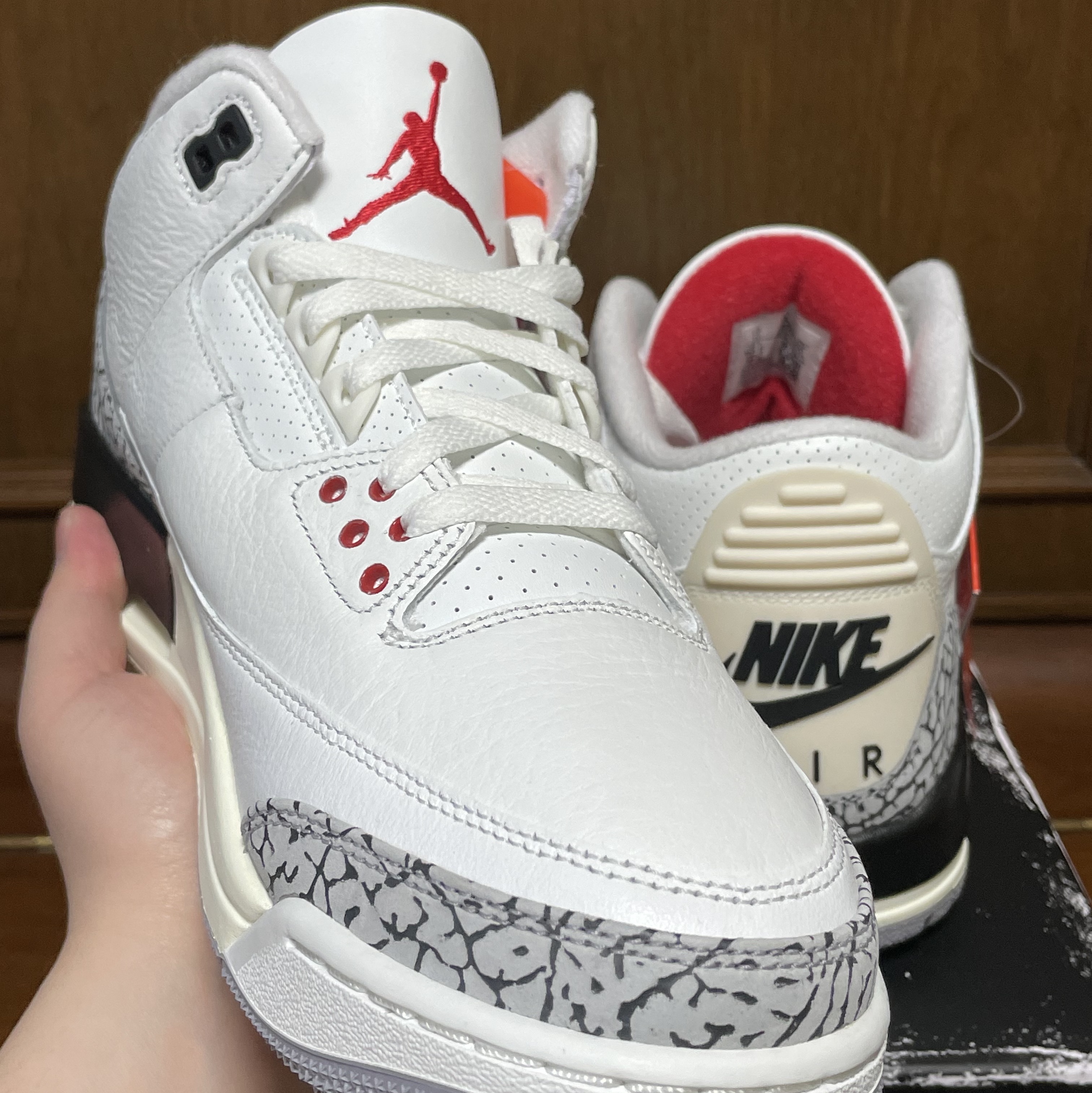 Jordan 3 Retro White Cement Reimagined 착용 스타일 - 5
