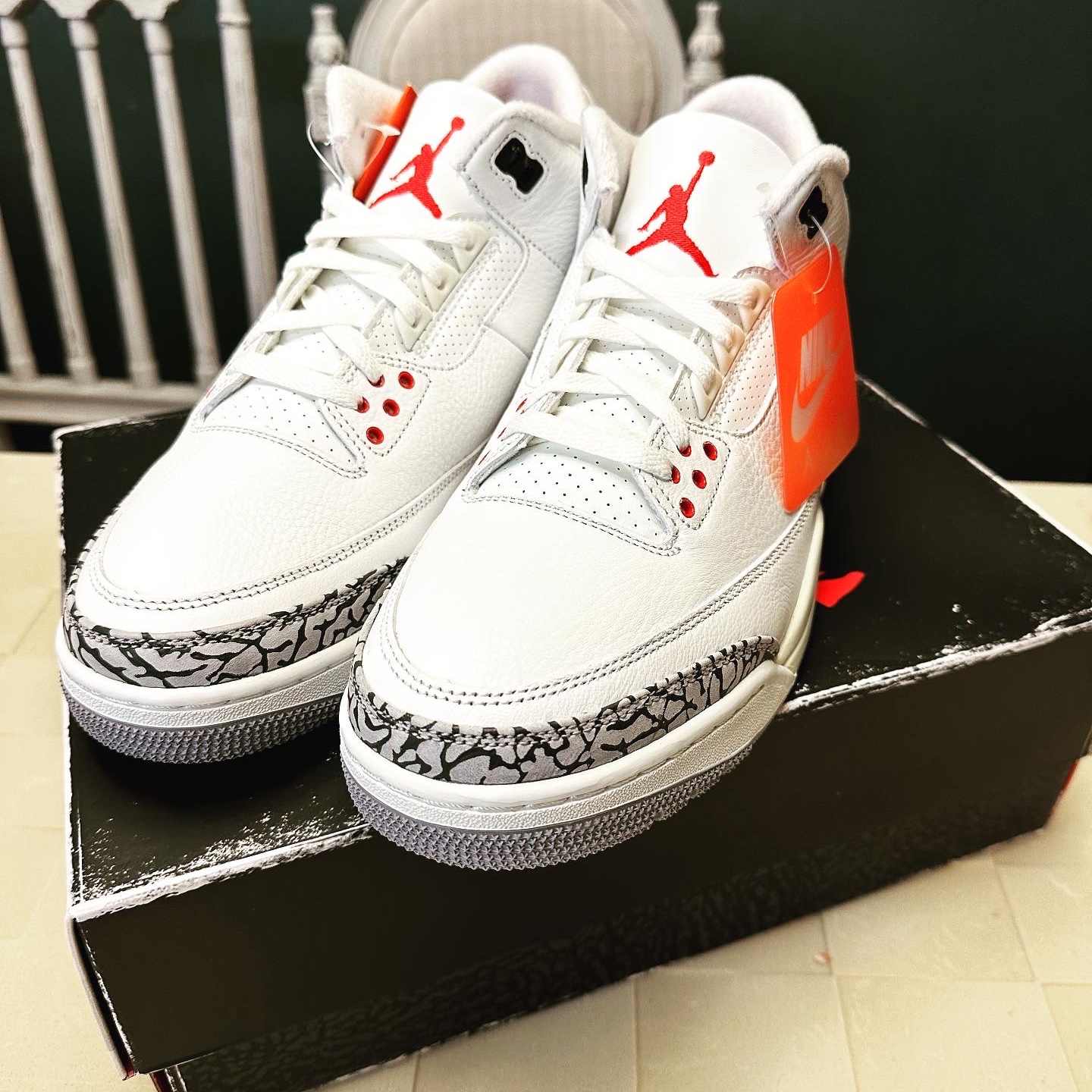 Jordan 3 Retro White Cement Reimagined 착용 스타일 - 1