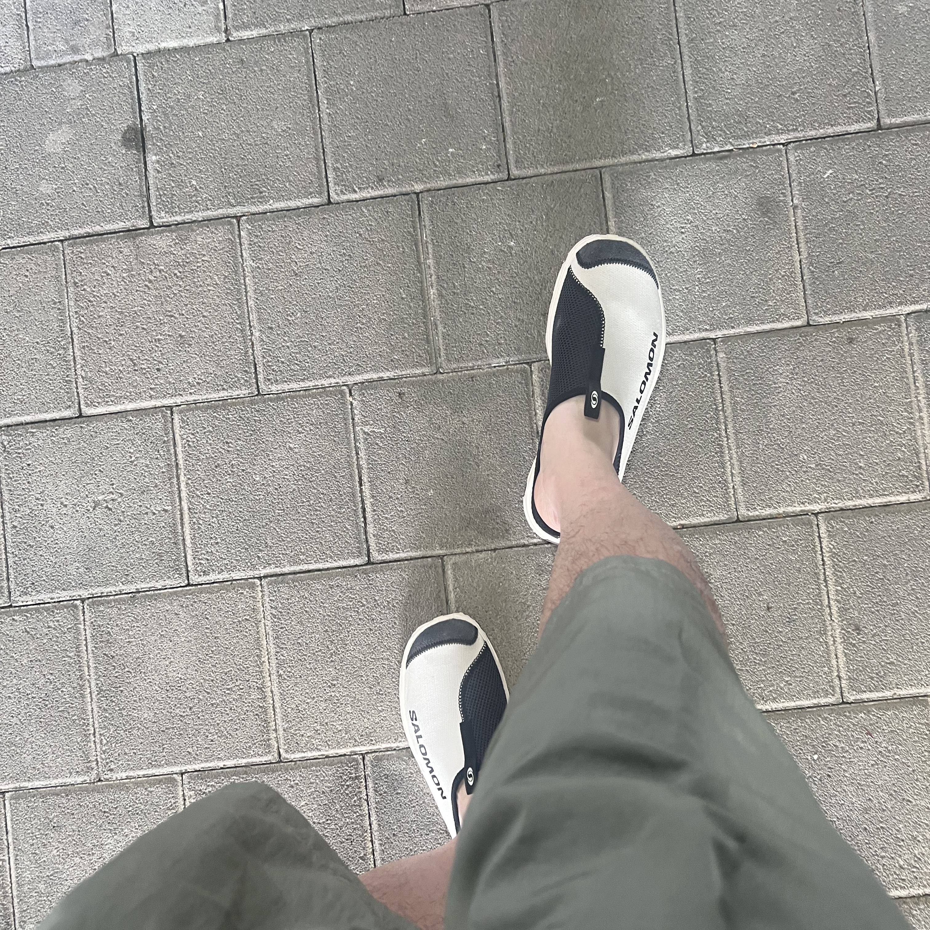 Salomon RX Slide 3.0 Bleached Sand 착용 스타일 - 1