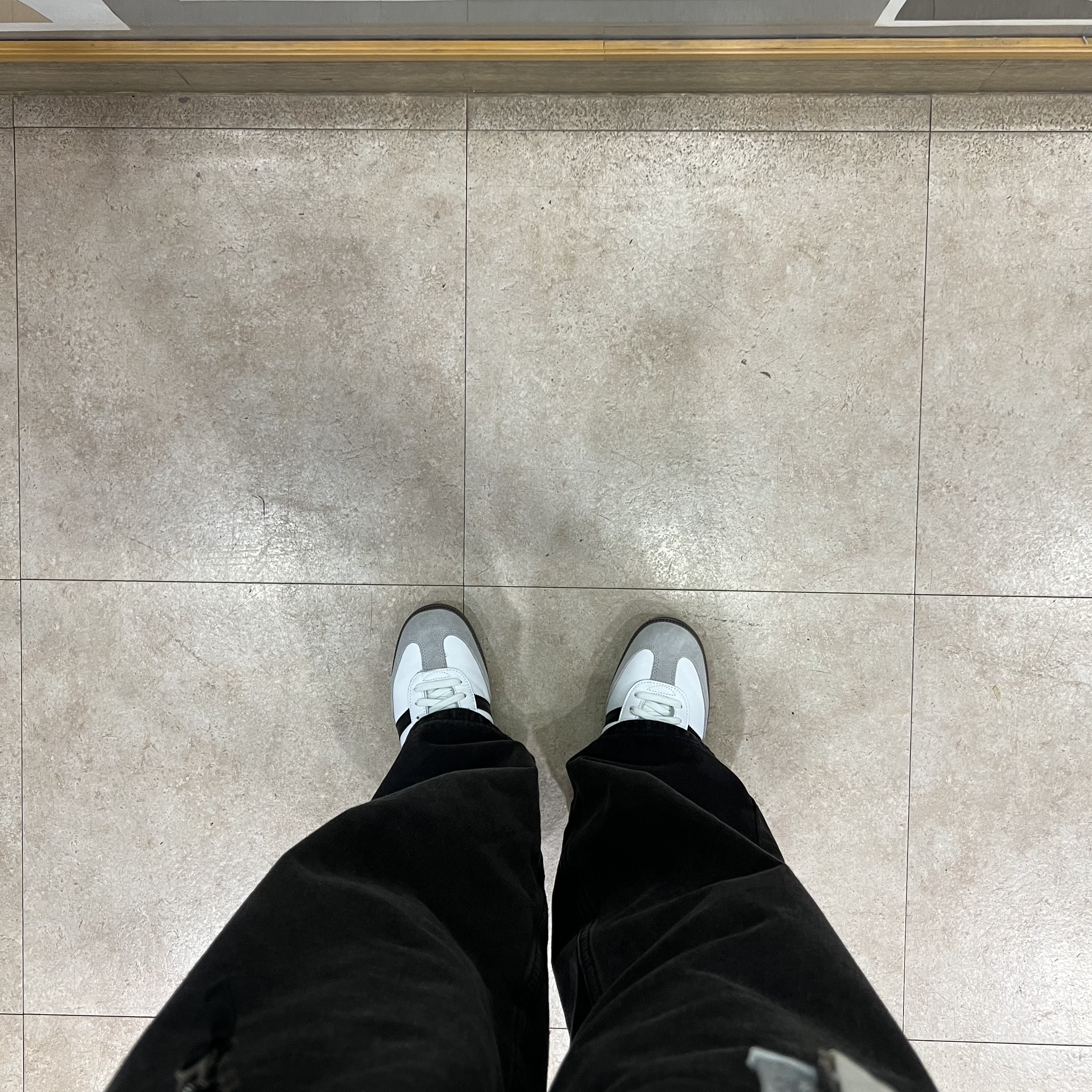 Adidas Samba OG Cloud White 착용 스타일