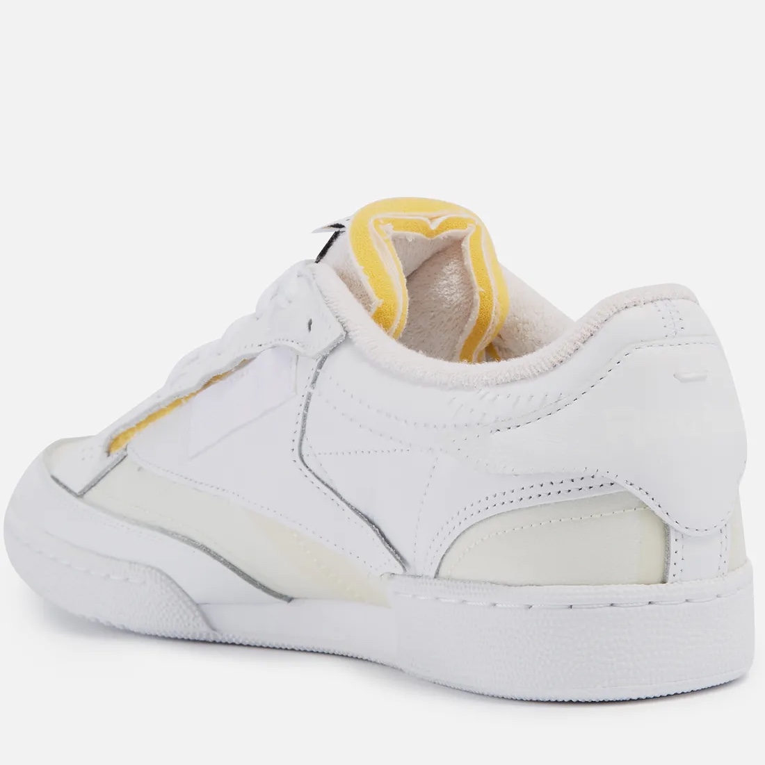 Reebok x Maison Margiela Project 0 Club C Memory of V2 Classic White Core Black 착용 스타일 - 3