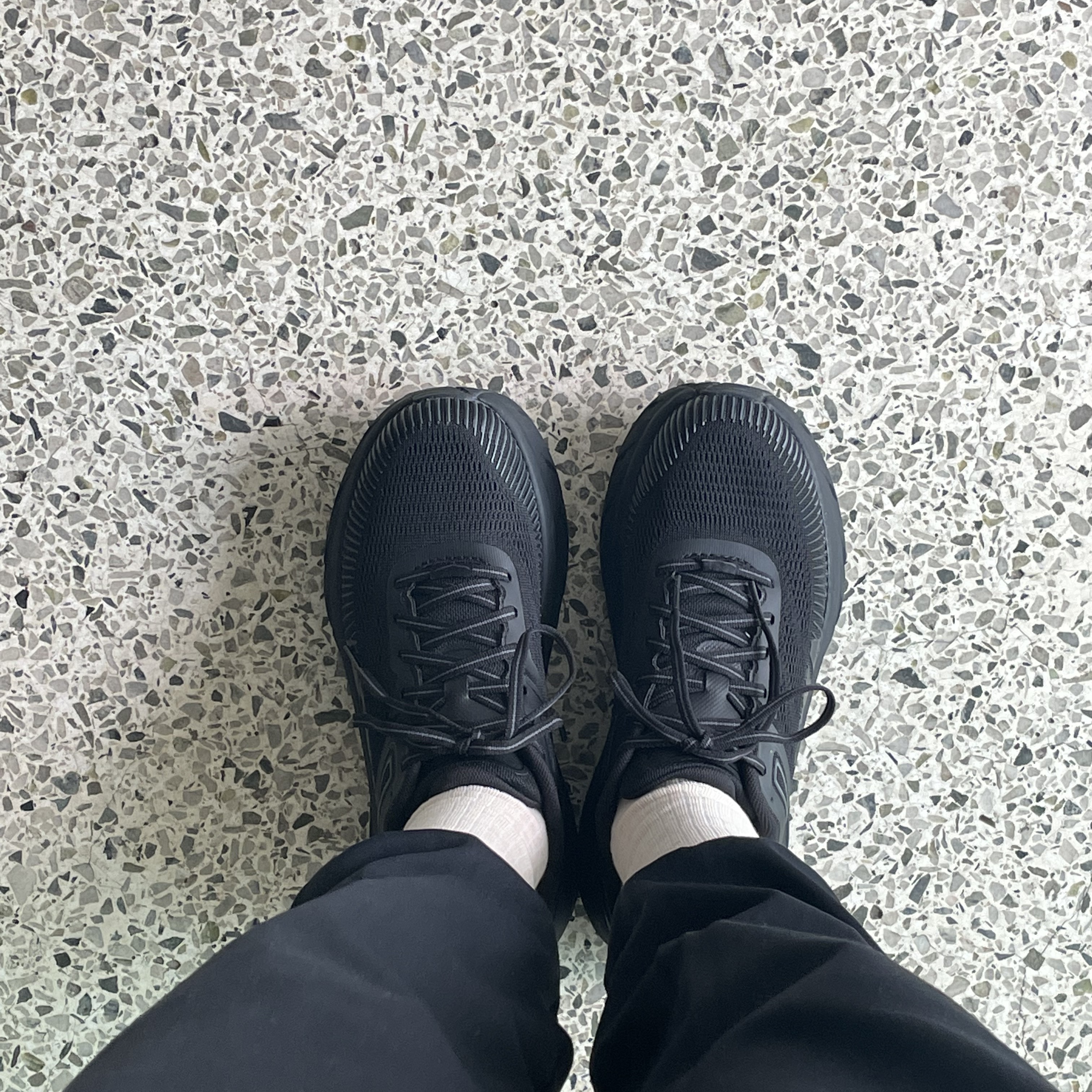(W) Hoka Bondi 7 Black 착용 스타일