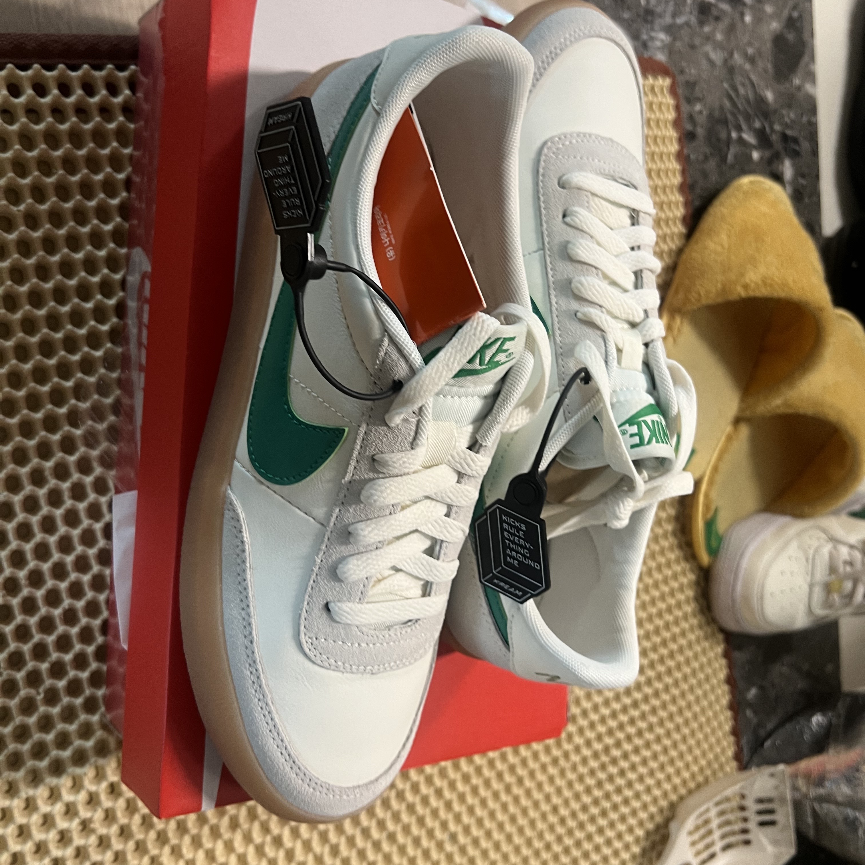 Nike x J.Crew Killshot 2 Lucid Green 착용 스타일
