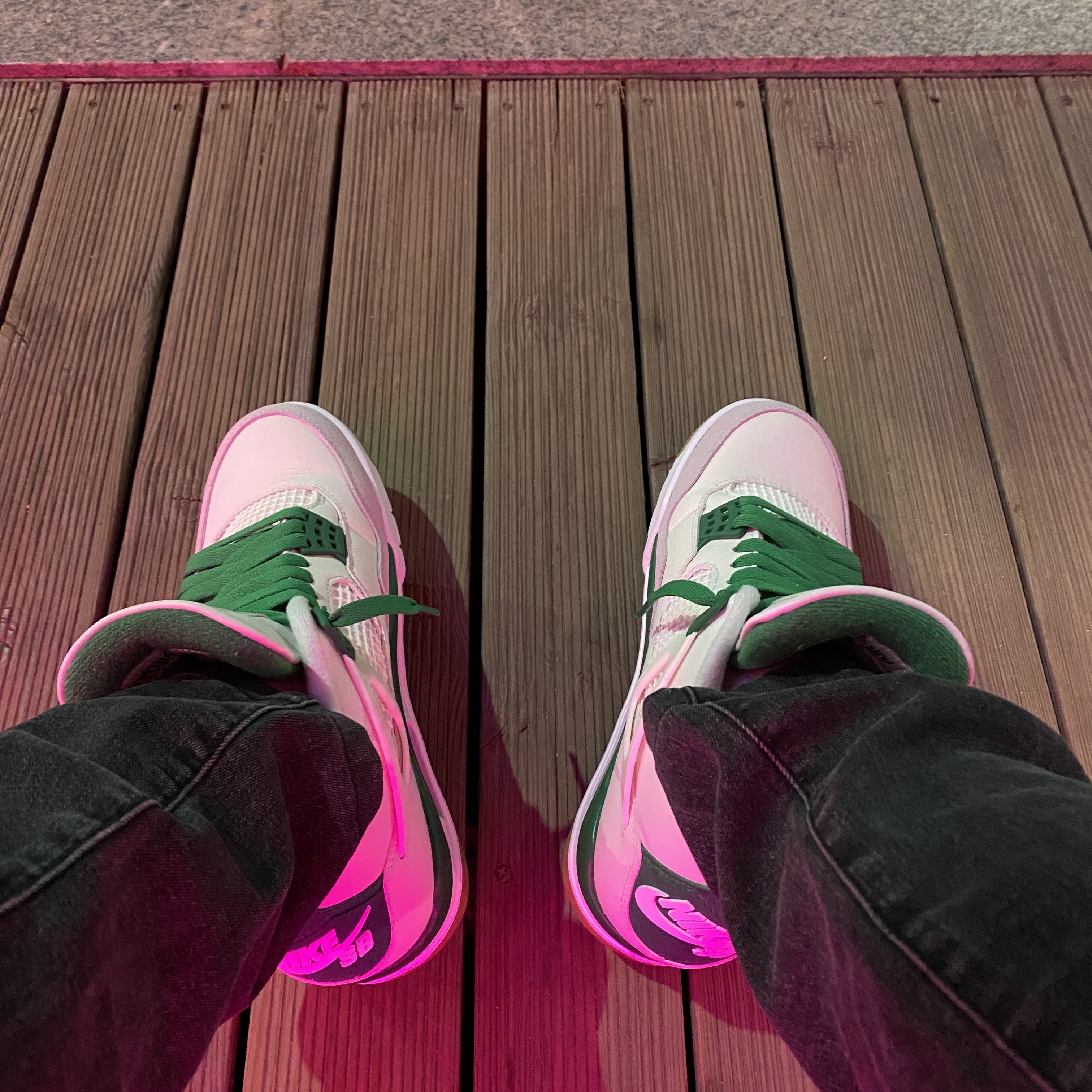 Jordan 4 x Nike SB Retro SP Pine Green 착용 스타일 - 3