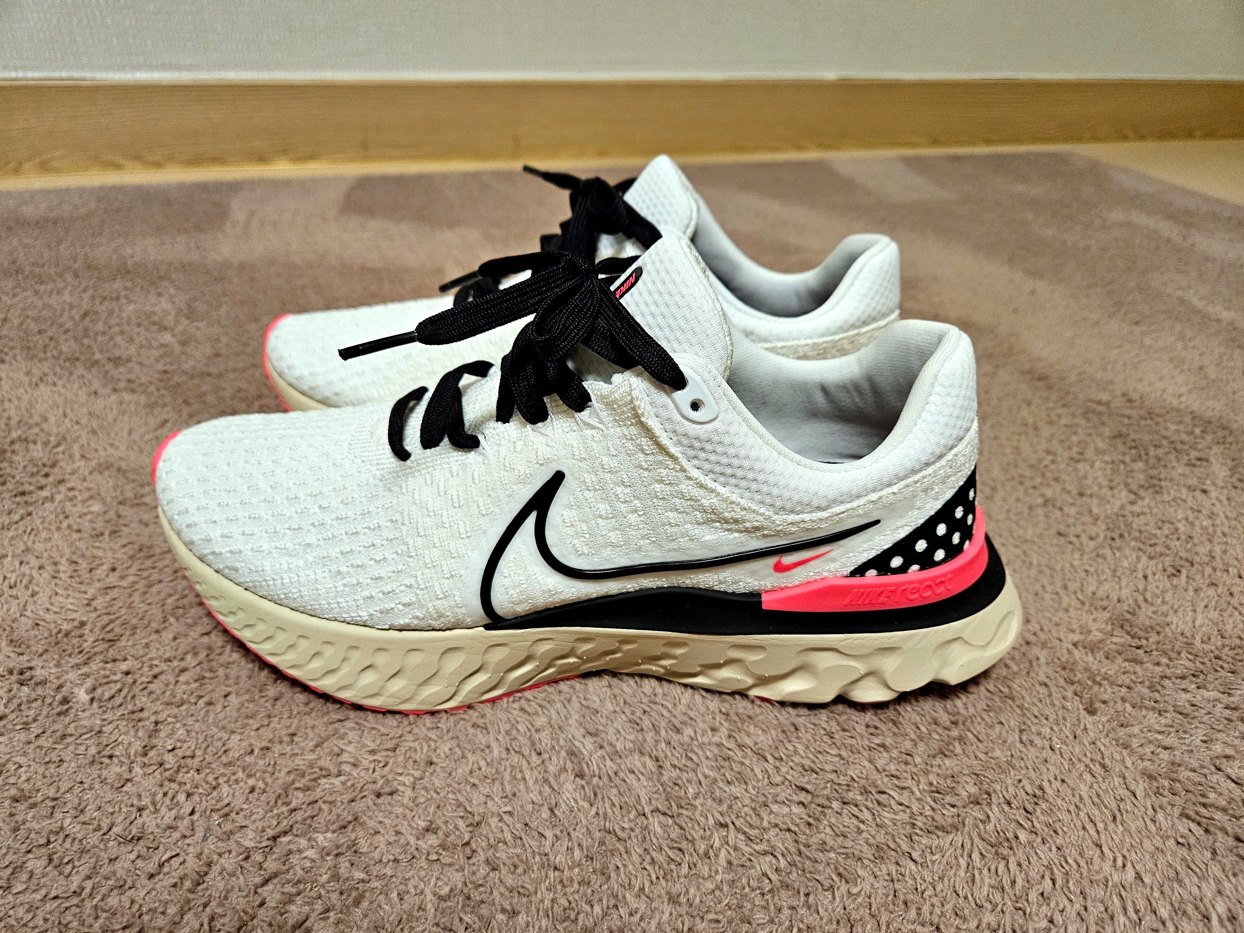 Nike React Infinity Run Flyknit 3 White Black 착용 스타일 - 1