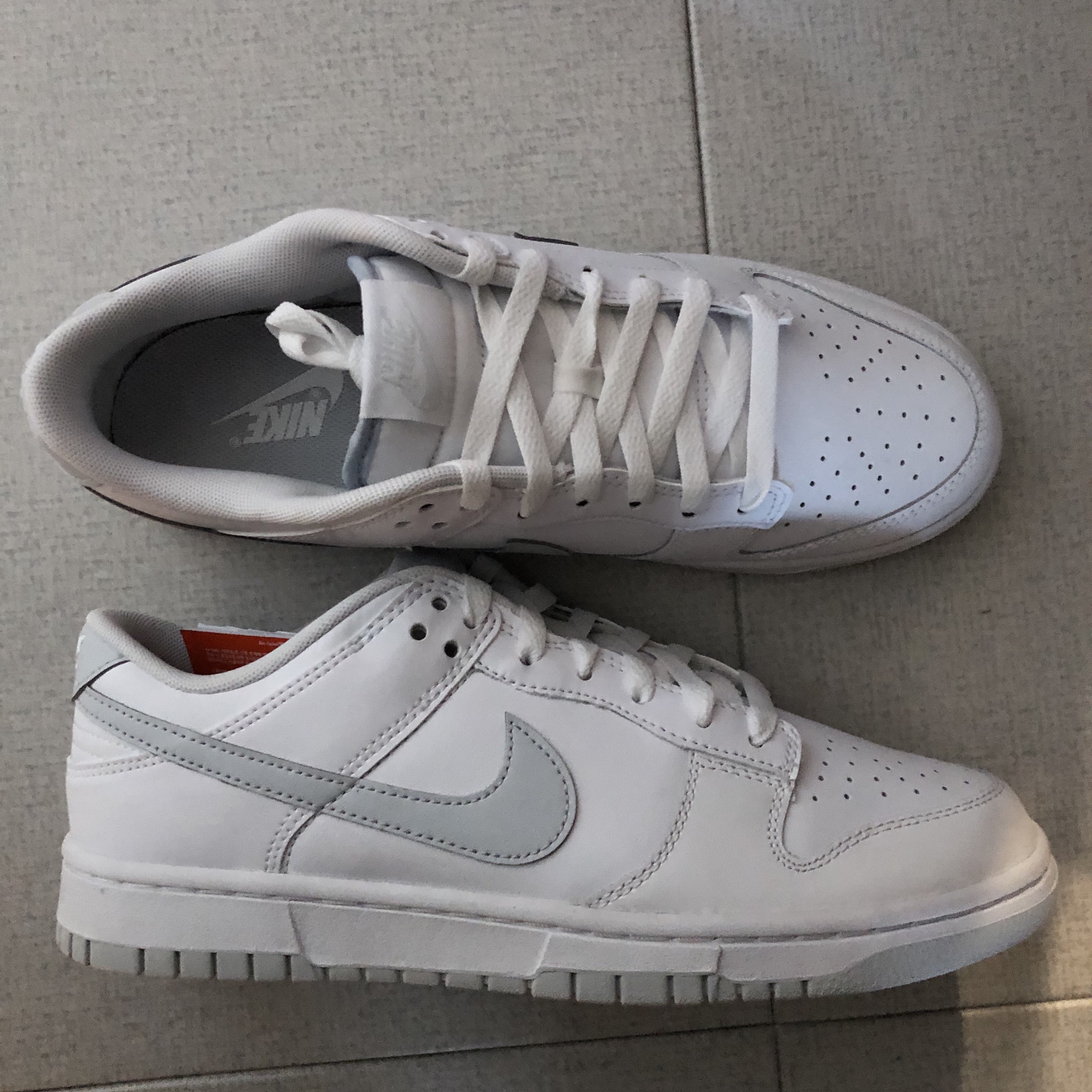 Nike Dunk Low Retro White Pure Platinum 착용 스타일