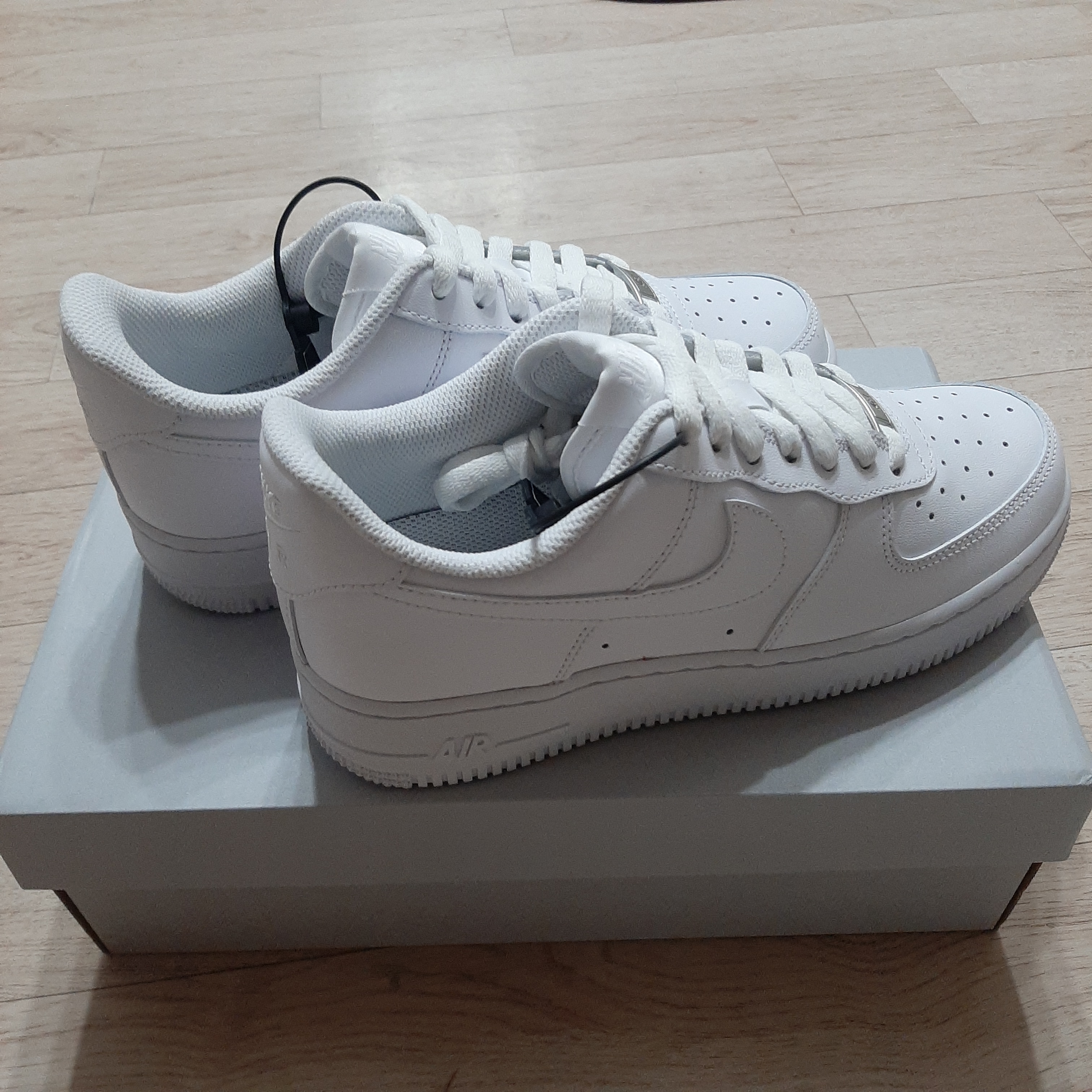 (W) Nike Air Force 1 '07 Low White 착용 스타일
