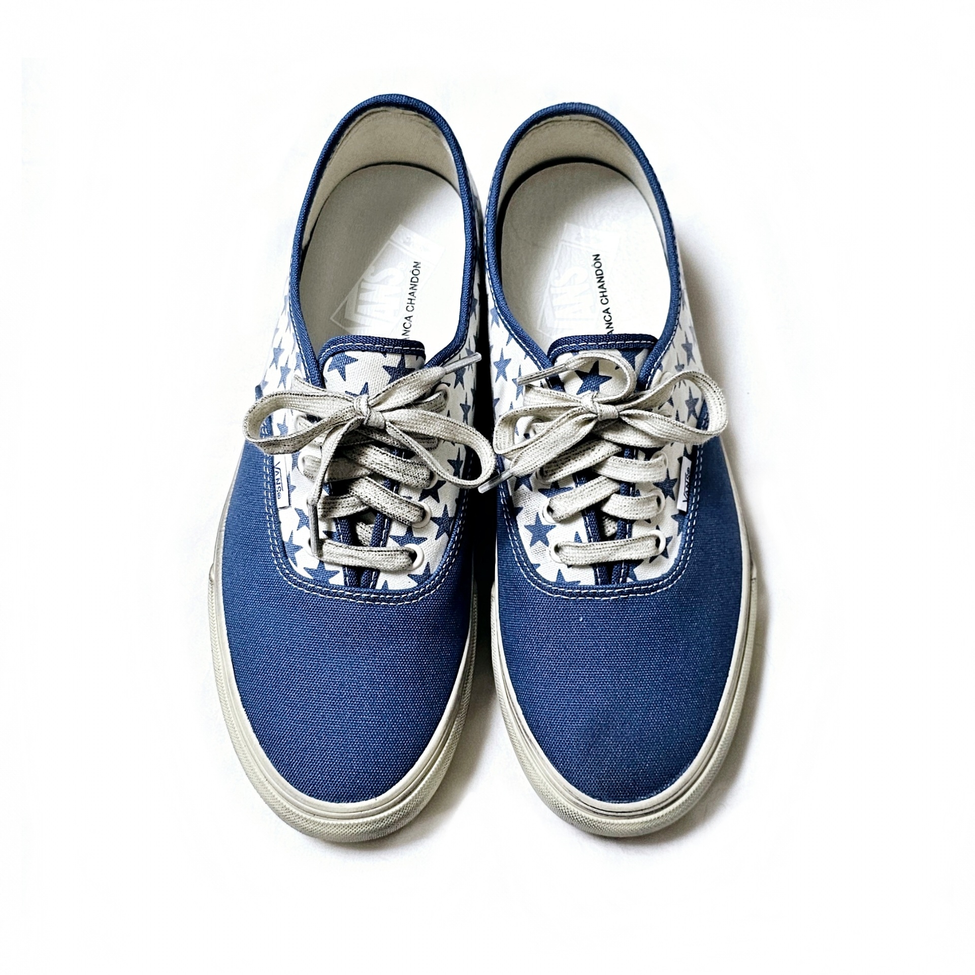 Vans Vault x Bianca Chandon Authentic LX Stressed Navy White 착용 스타일 - 5