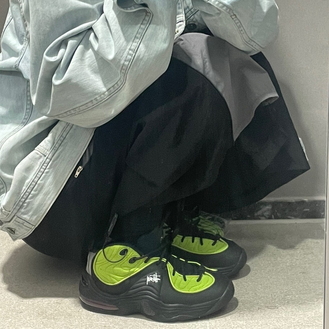Nike x Stussy Air Penny II Vivid Green and Black 착용 스타일