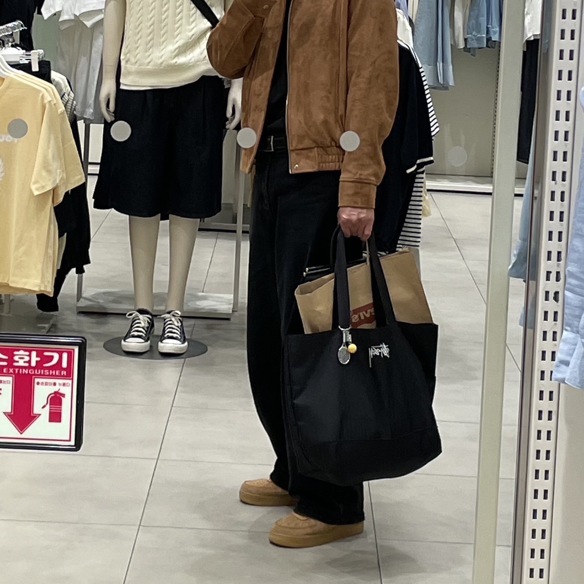 Nike Air Force 1 '07 WB Flax 착용 스타일