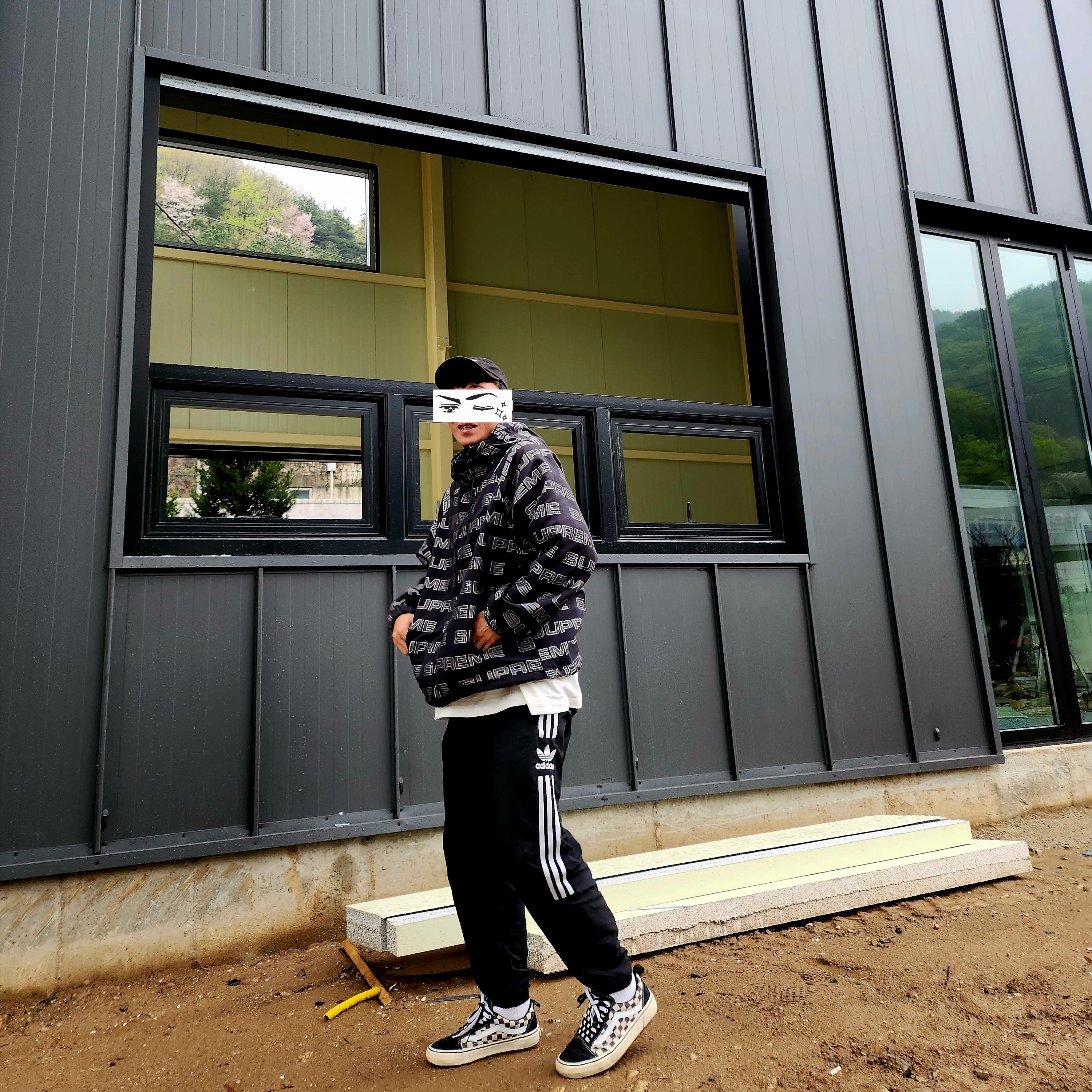 Supreme Washed Chino Twill Camp Cap Black, Supreme Logo Ripstop Hooded Track Jacket Black - 21FW 착용 스타일