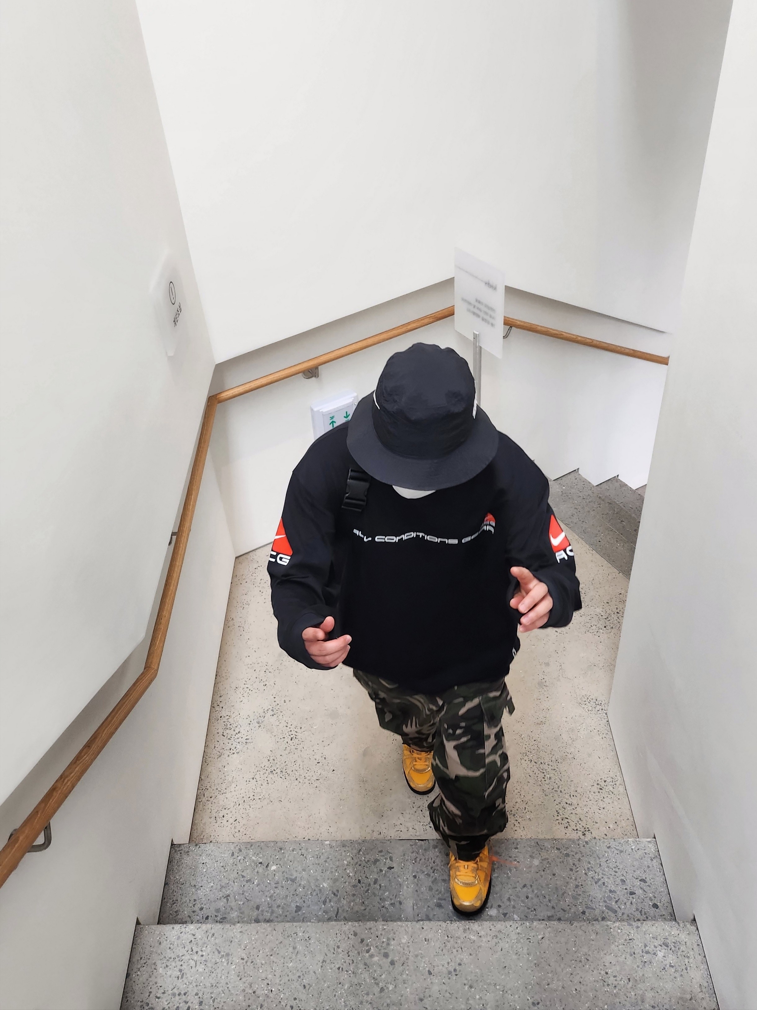 Nike NRG ACG SSNL Lungs Long Sleeve T-Shirt Black - US/EU, Nike x Off-White Air Rubber Dunk University Gold 착용 스타일 - 1