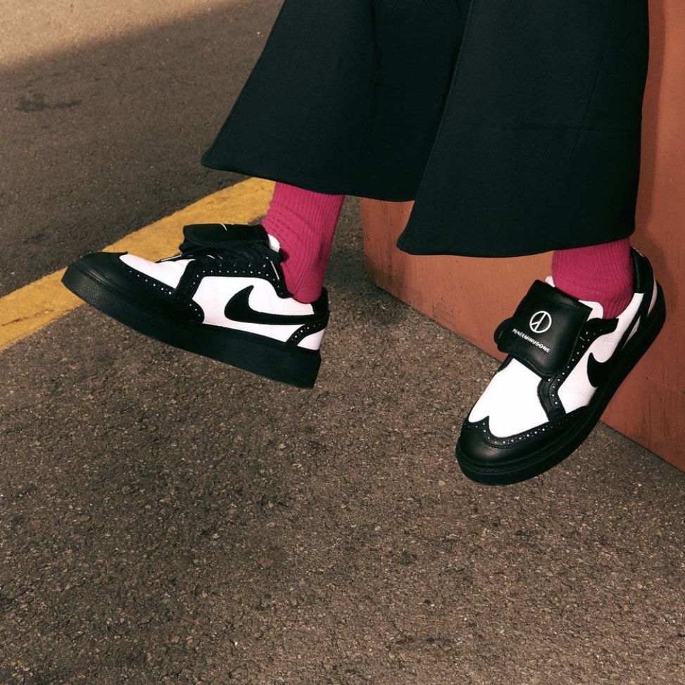 Nike x Peaceminusone Kwondo1 Black and White 착용 스타일 - 5
