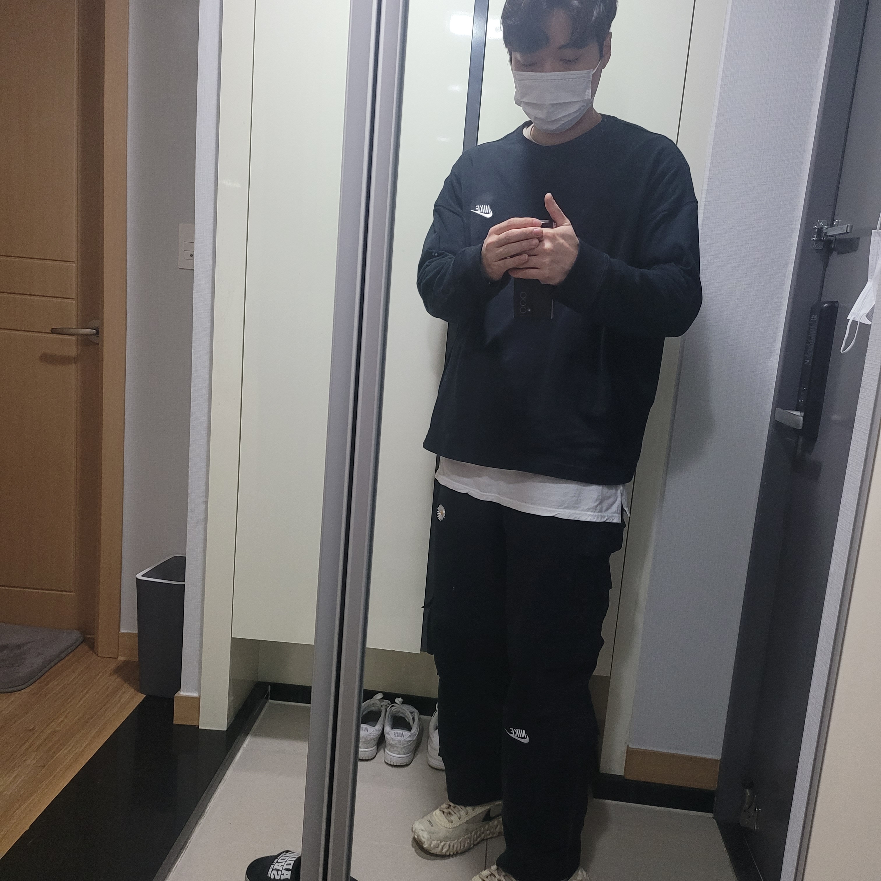 Nike x Undercover Overbreak SP Overcast, Nike x Peaceminusone LS T-Shirt Black (DR0098-010) 착용 스타일 - 2