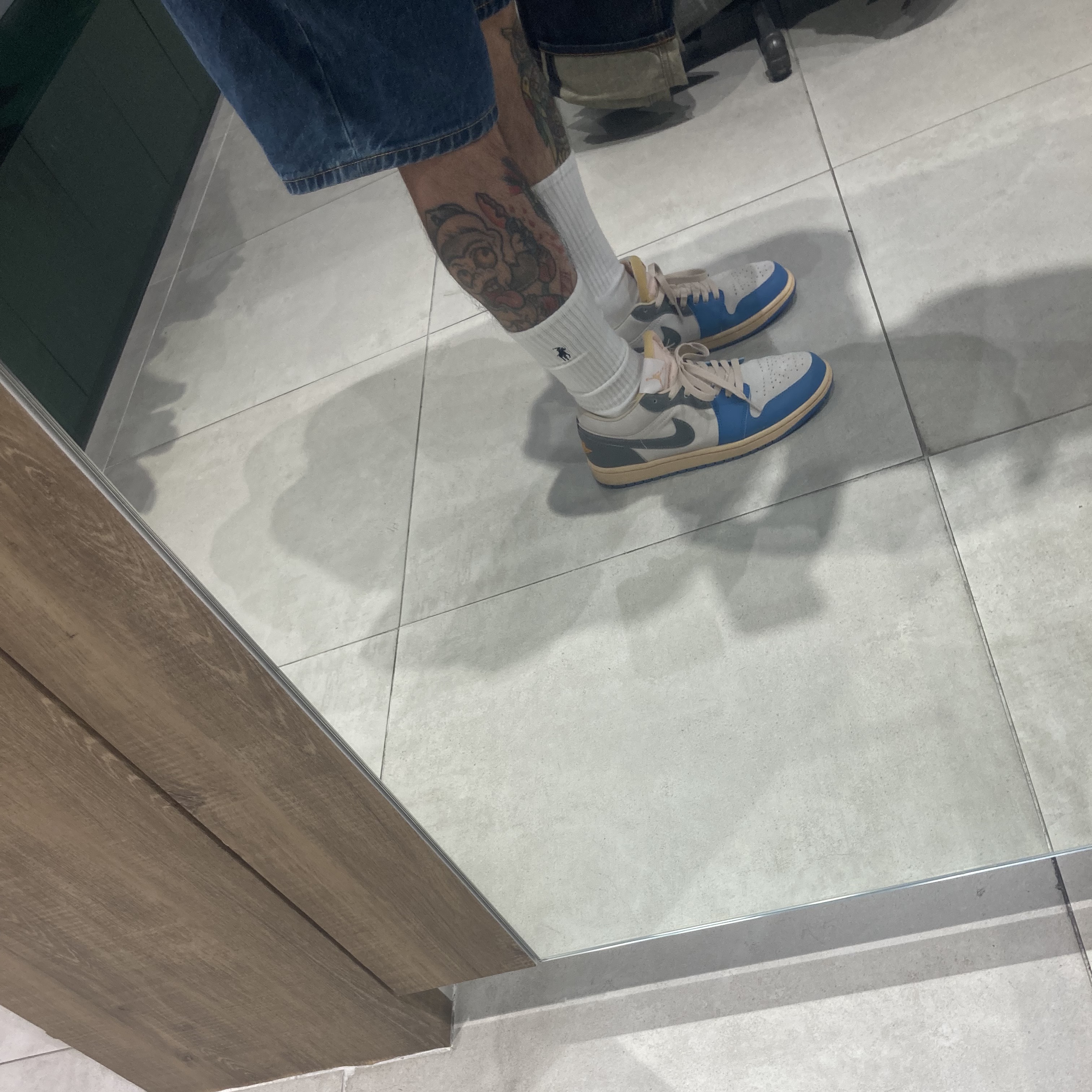 Jordan 1 Low SE Tokyo 96 착용 스타일