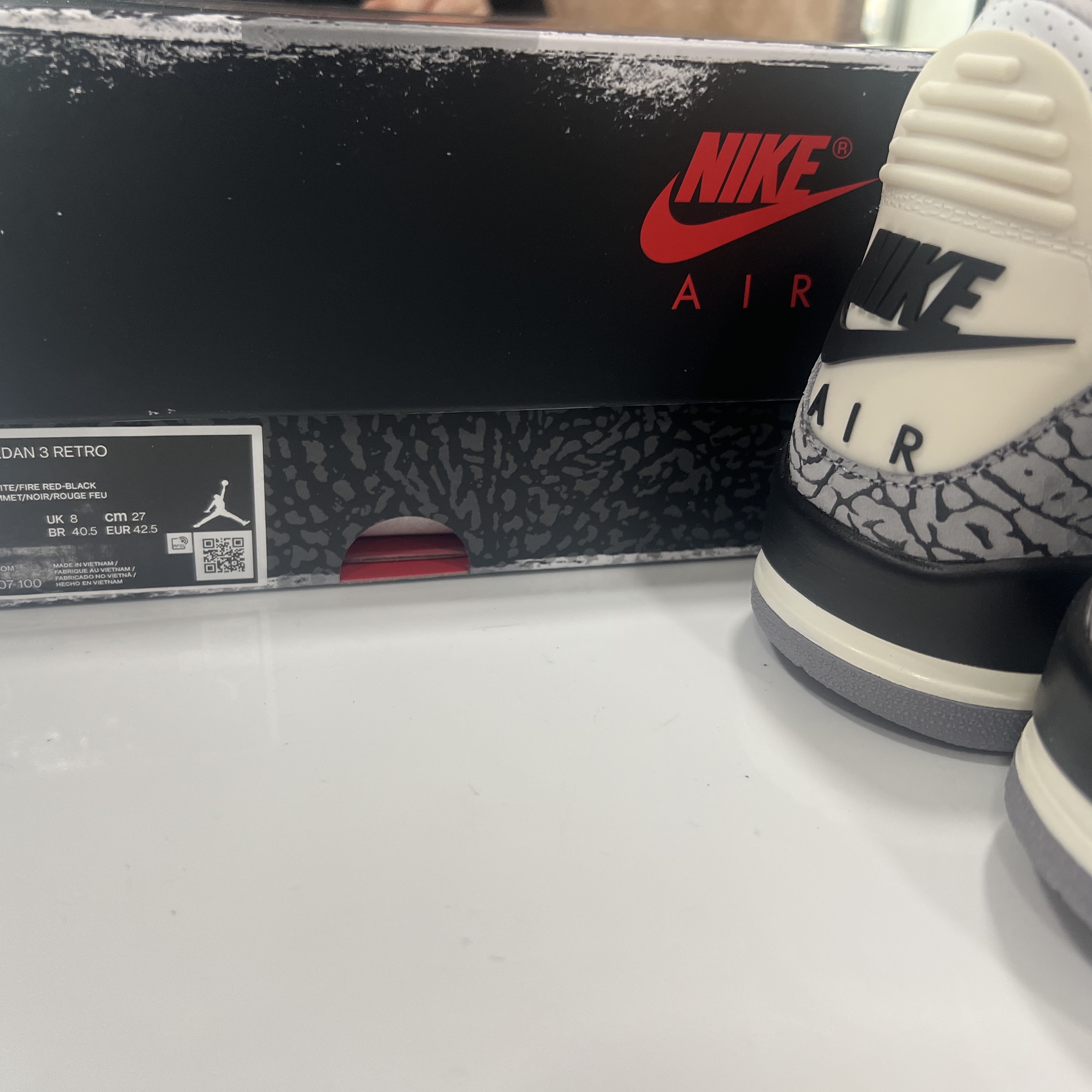 Jordan 3 Retro White Cement Reimagined 착용 스타일 - 1