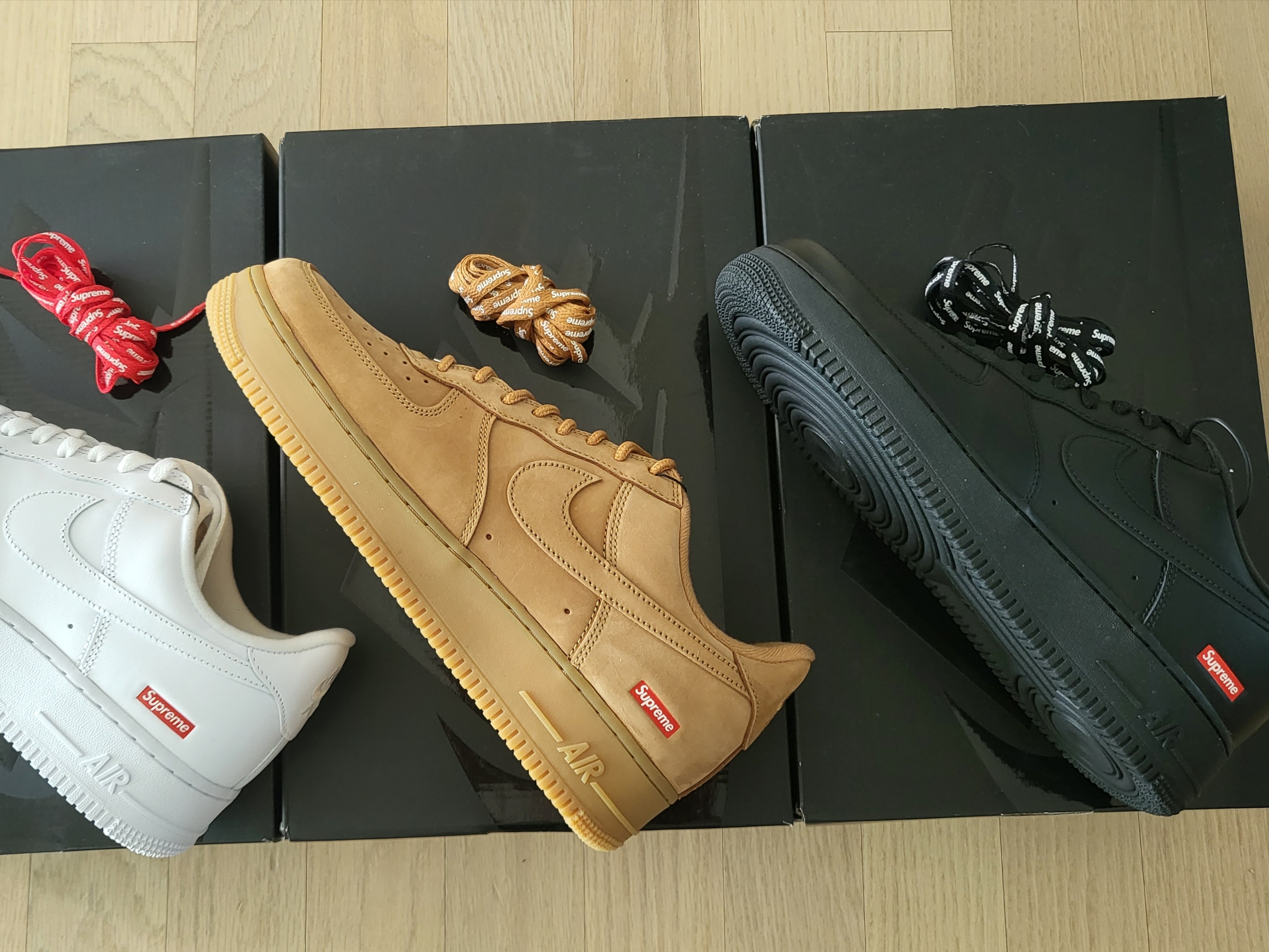 Nike x Supreme Air Force 1 Low White, Nike x Supreme Air Force 1 Low Flax 착용 스타일