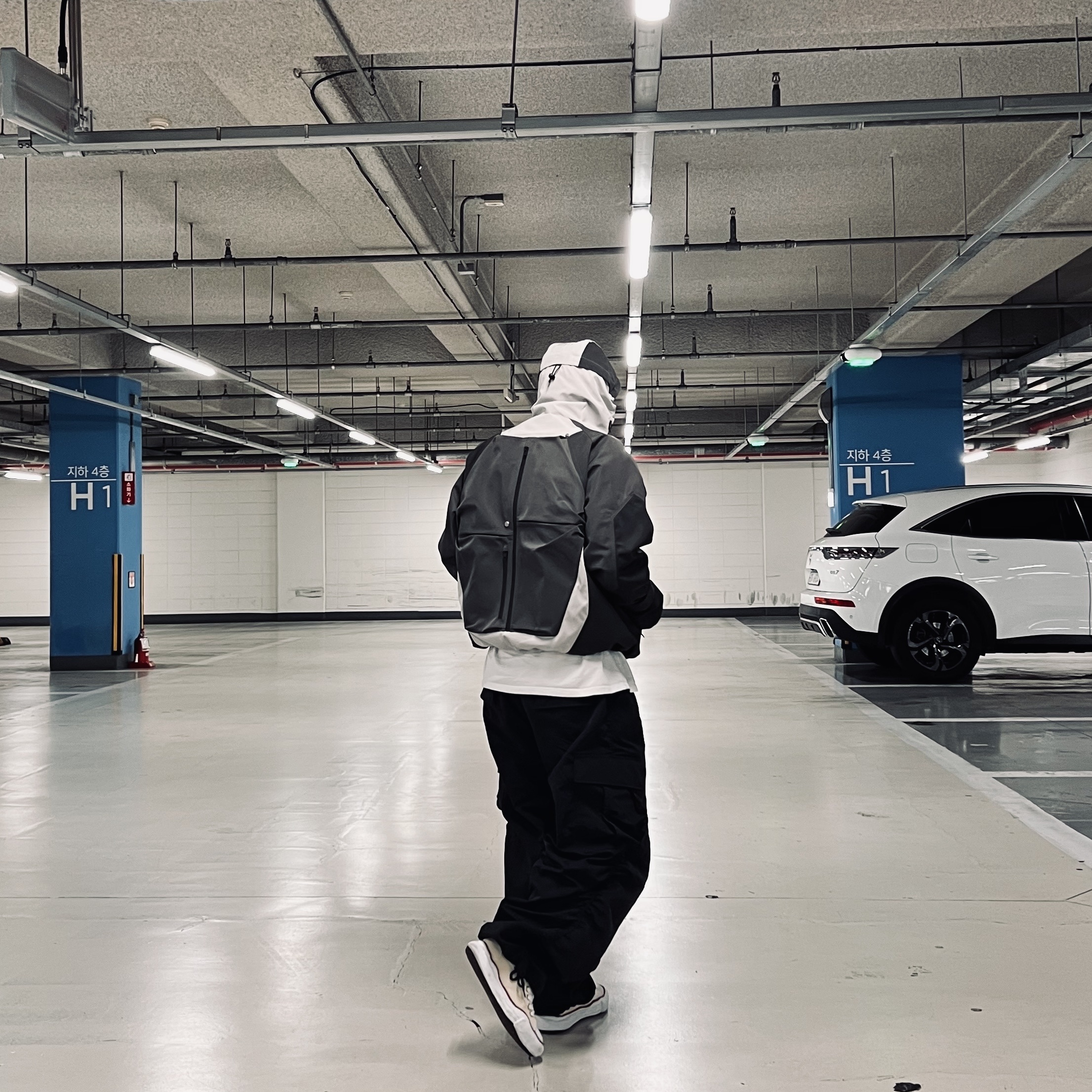 Undermycar Kame Multi Zip Turtle Shell Parka Driftwood - 22FW, Maison Mihara Yasuhiro Peterson OG Sole Canvas Low-top Sneakers Natural 착용 스타일