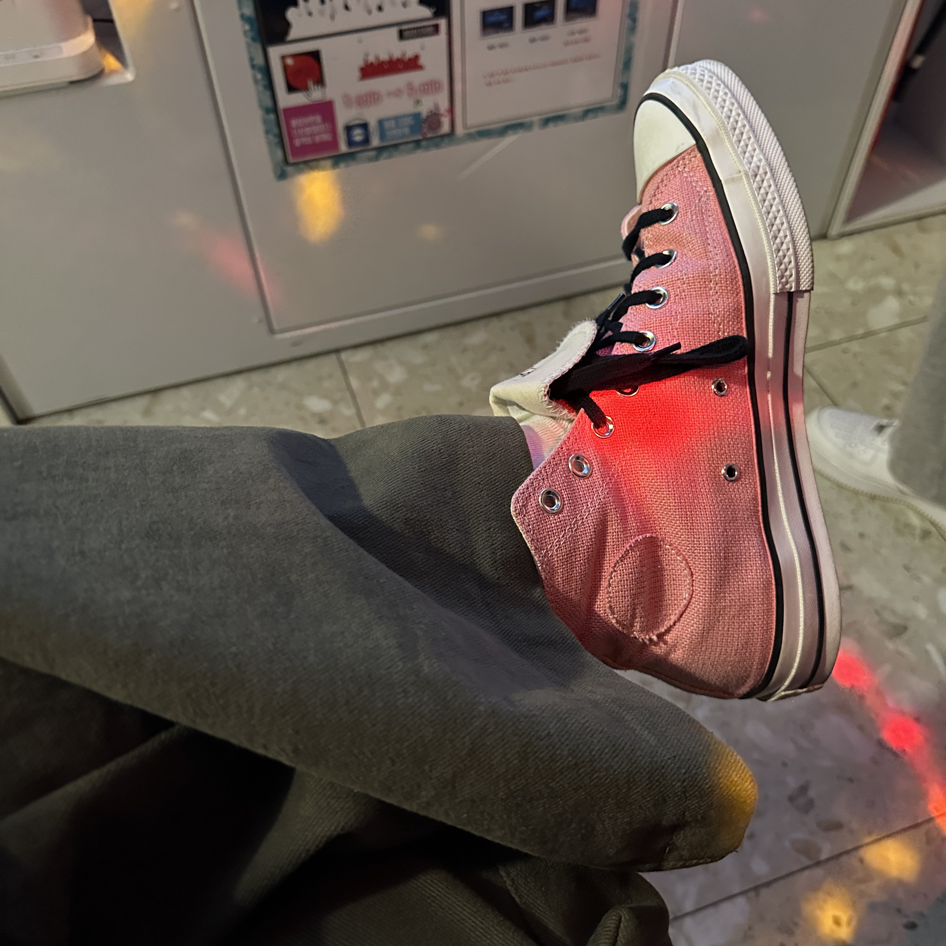 Converse x Stussy Chuck 70 High Plumeria 착용 스타일 - 2