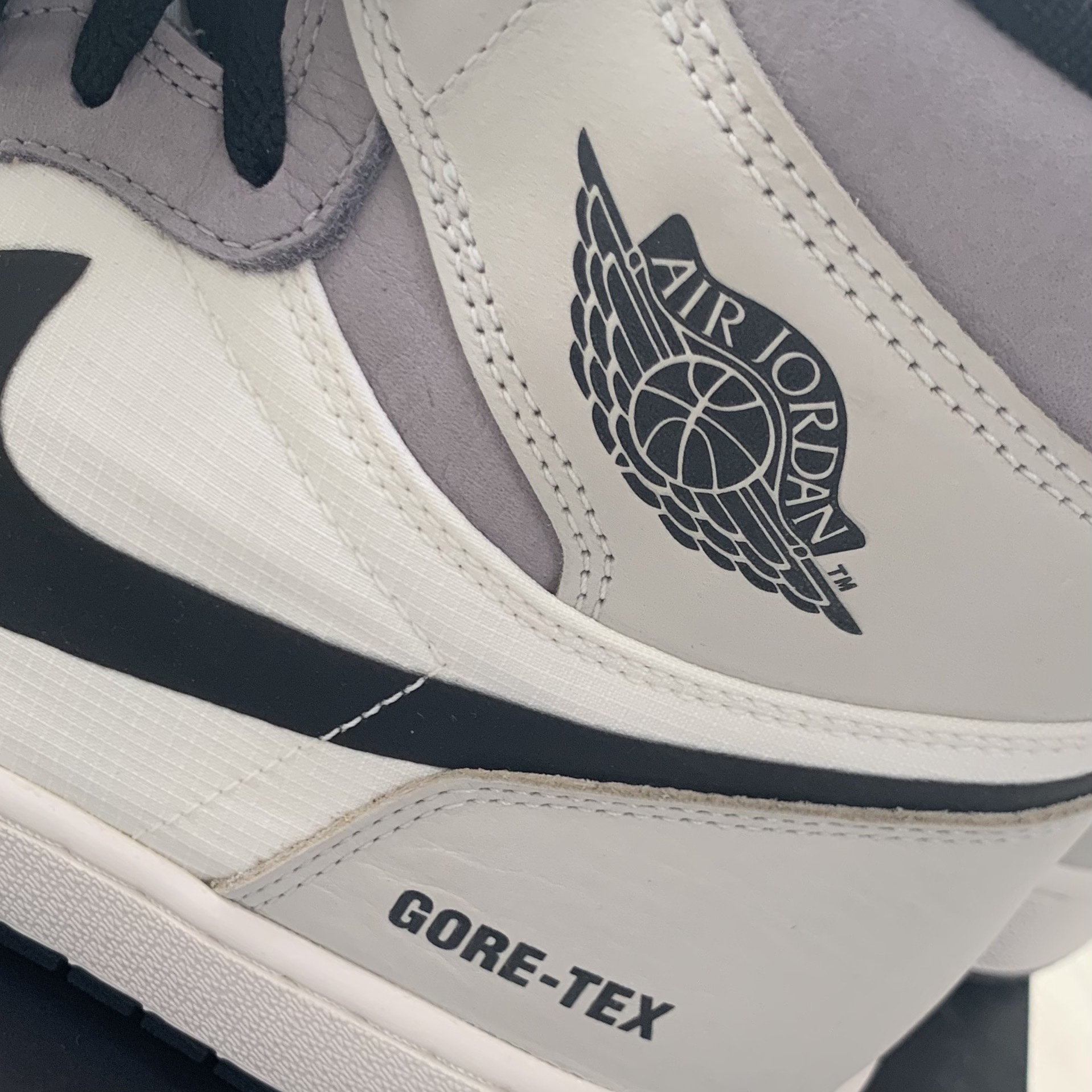Jordan 1 Element Gore-Tex Sail 착용 스타일 - 1