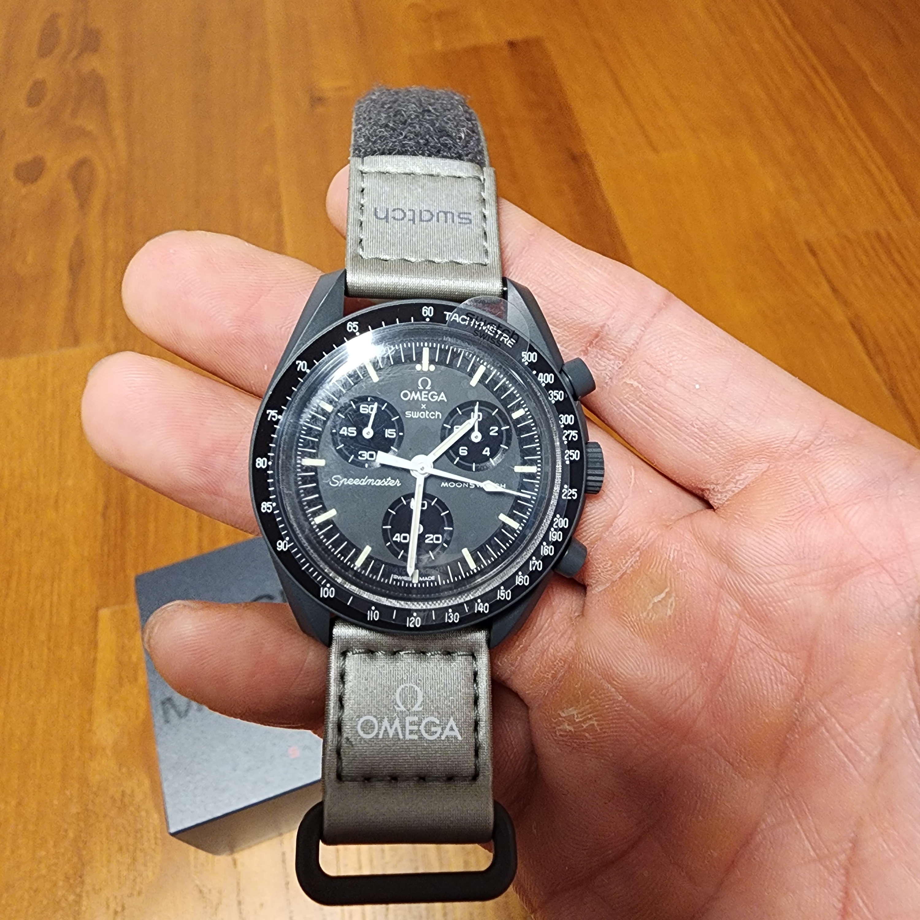 Swatch x Omega Bioceramic MoonSwatch Mission To Mercury 착용 스타일 - 1