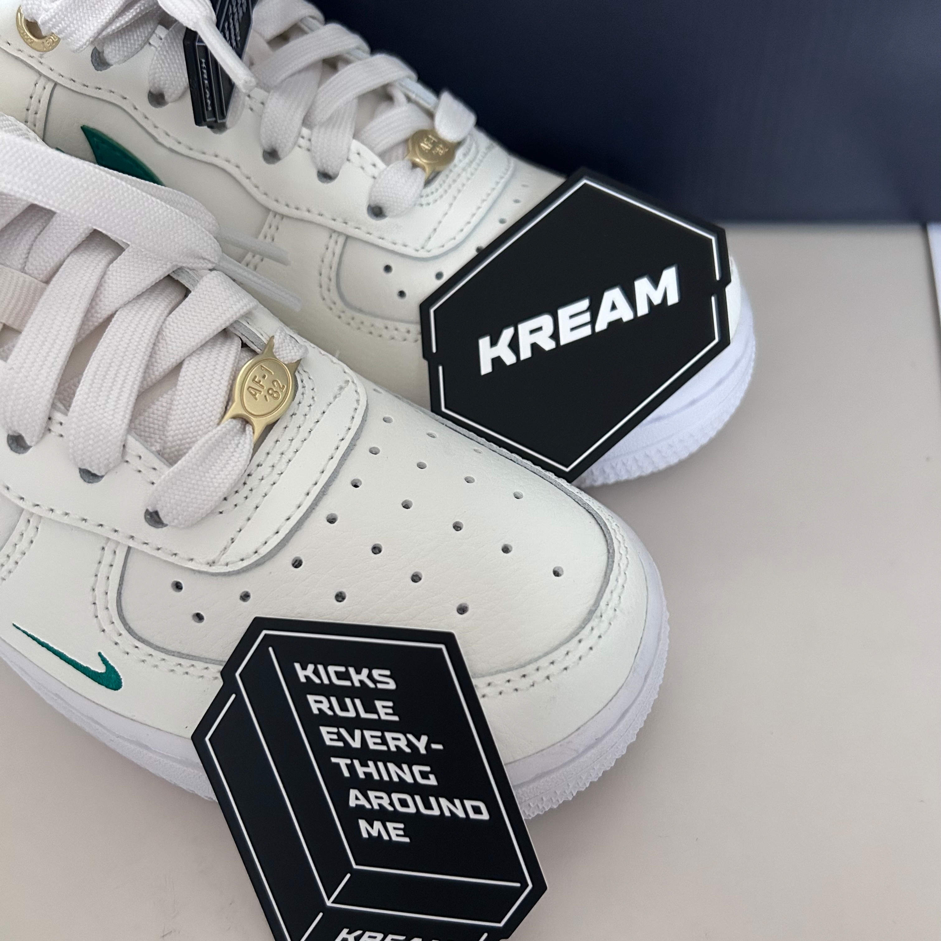(W) Nike Air Force 1 '07 SE 40th Anniversary Join Forces Sail Malachite 착용 스타일 - 1
