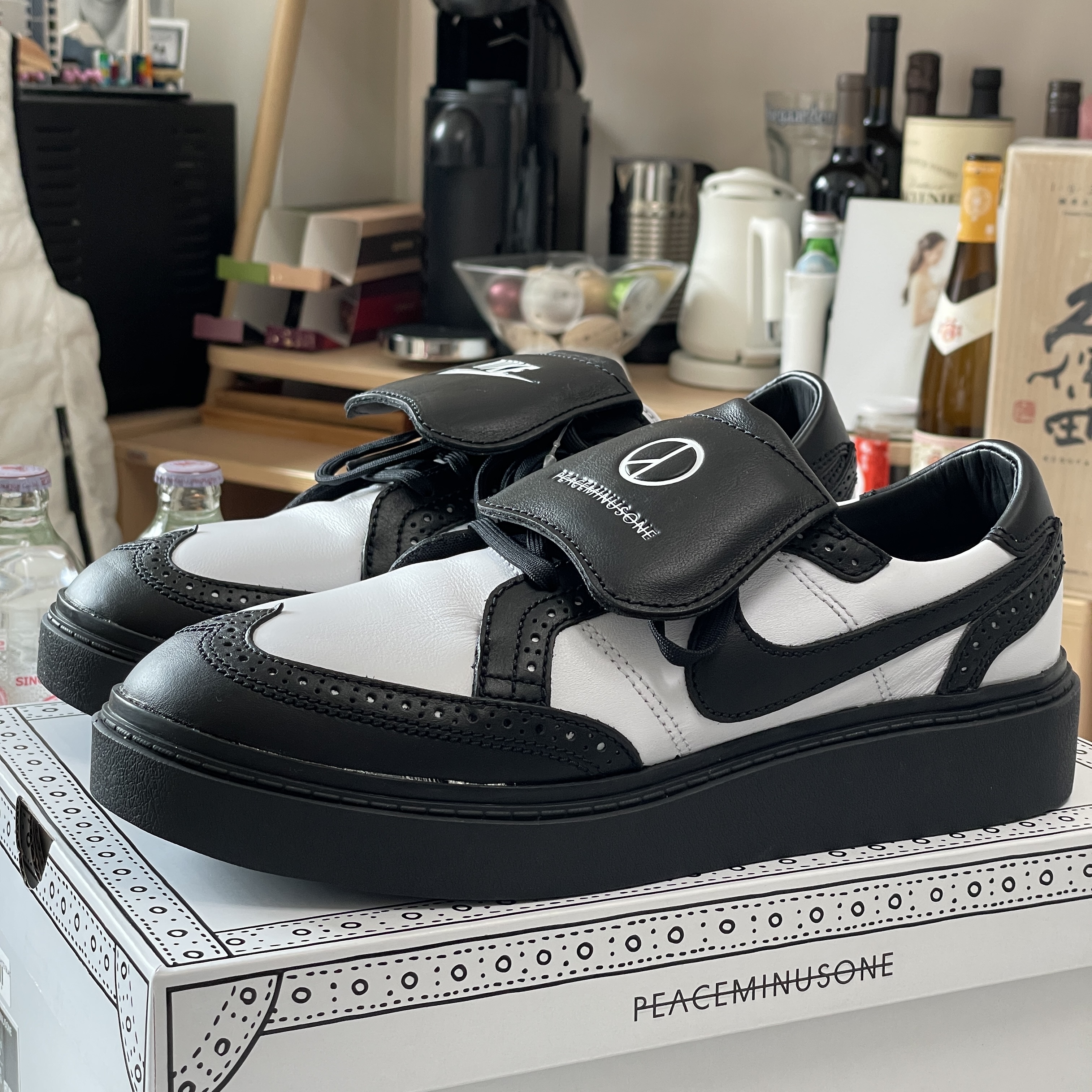 Nike x Peaceminusone Kwondo1 Black and White 착용 스타일 - 1